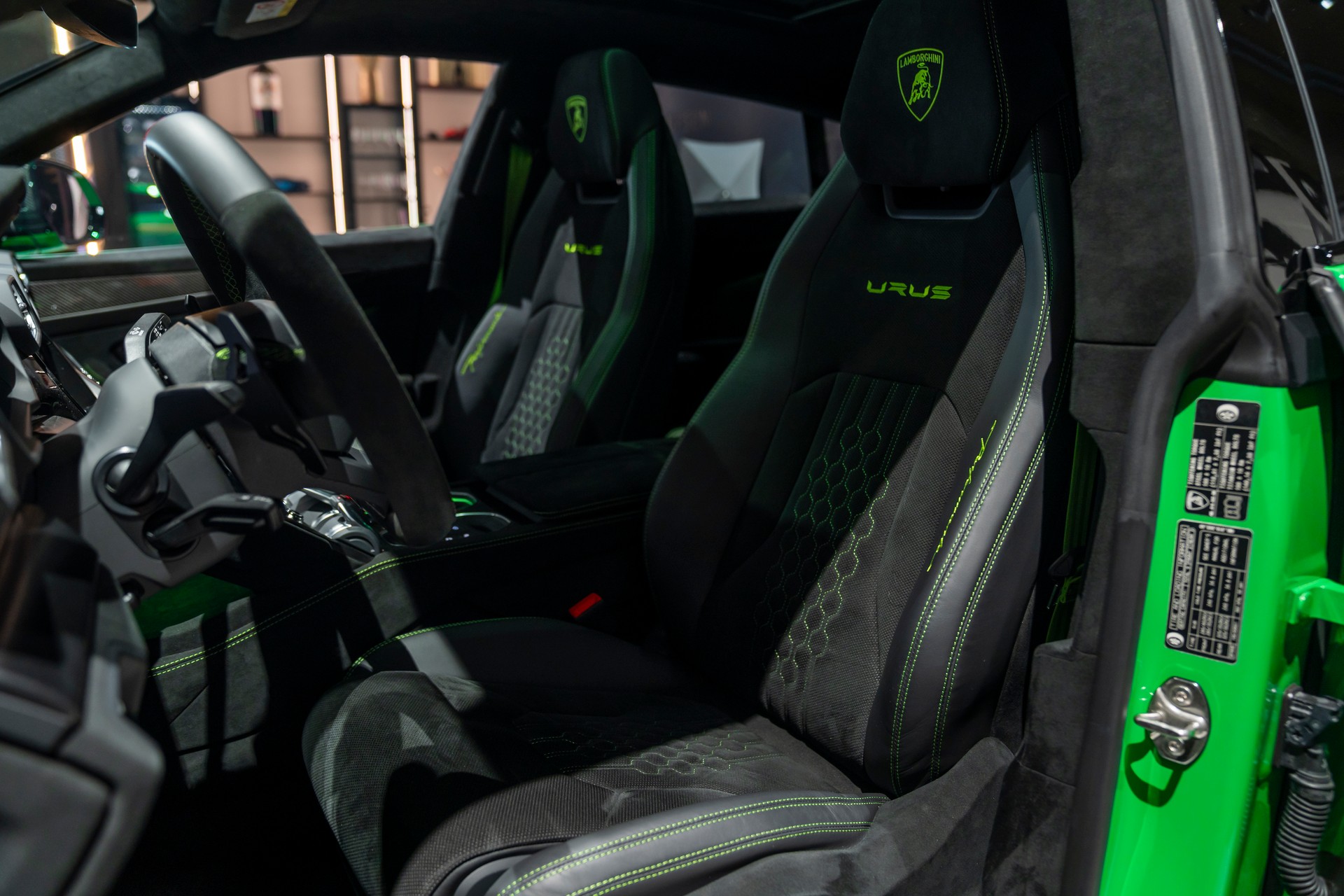 LAMBORGHINI Urus Performante-image-14