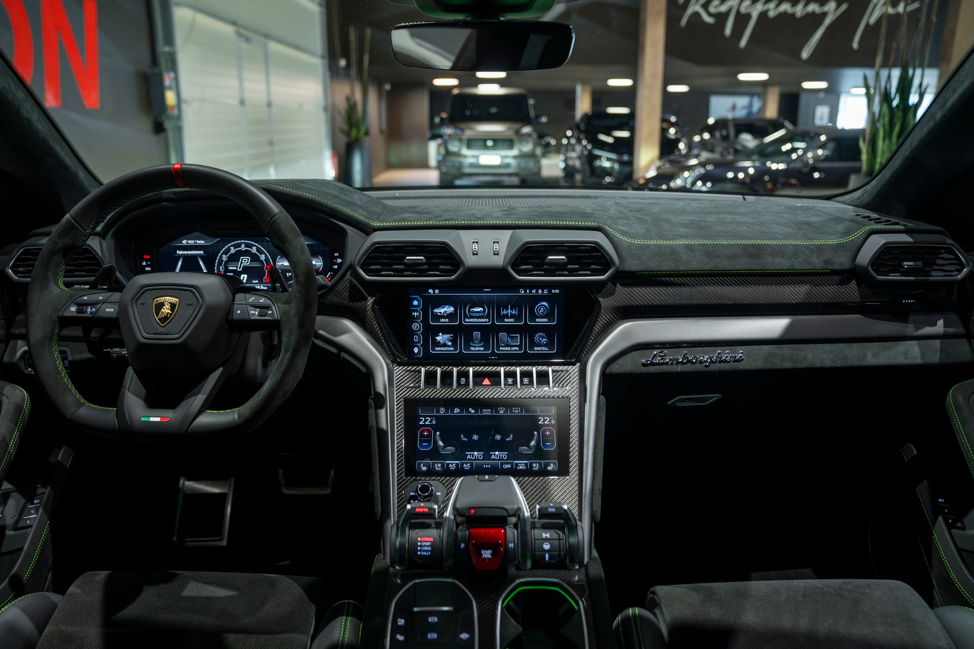 LAMBORGHINI Urus Performante-image-19