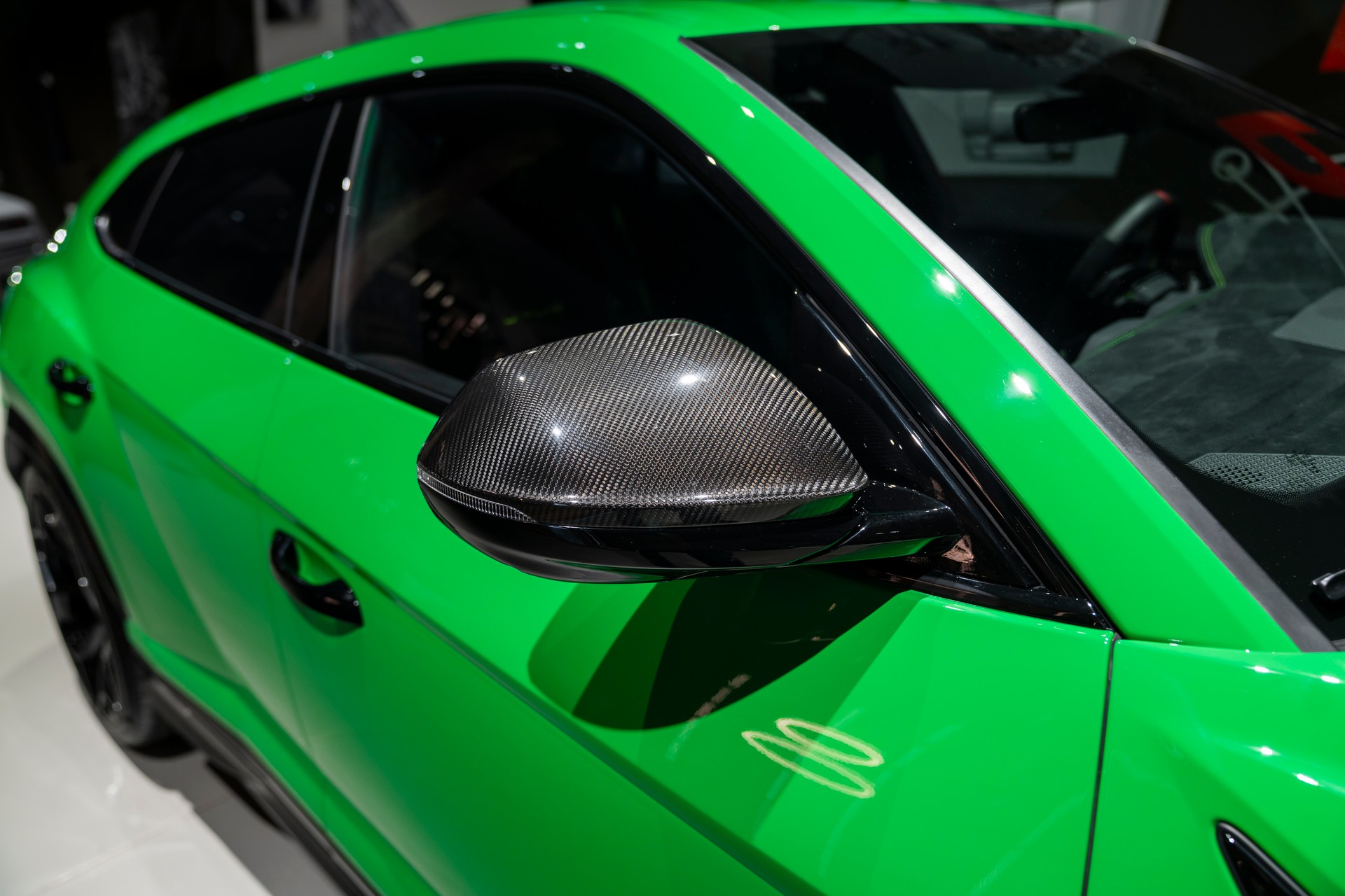 LAMBORGHINI Urus Performante-image-8