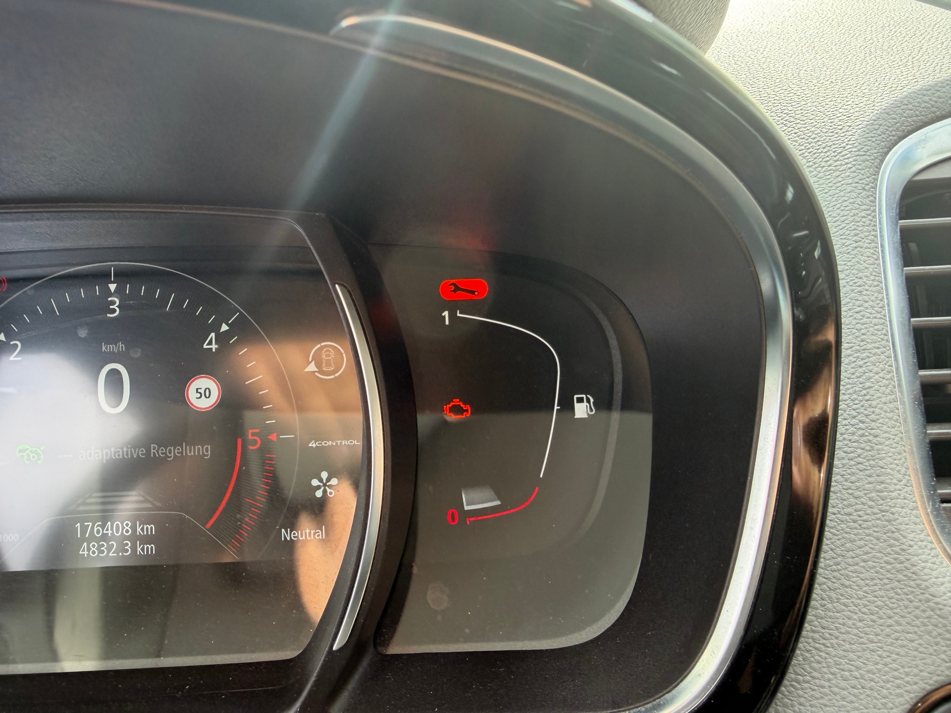 RENAULT Espace 1.6 dCi Initiale Paris EDC-image-15