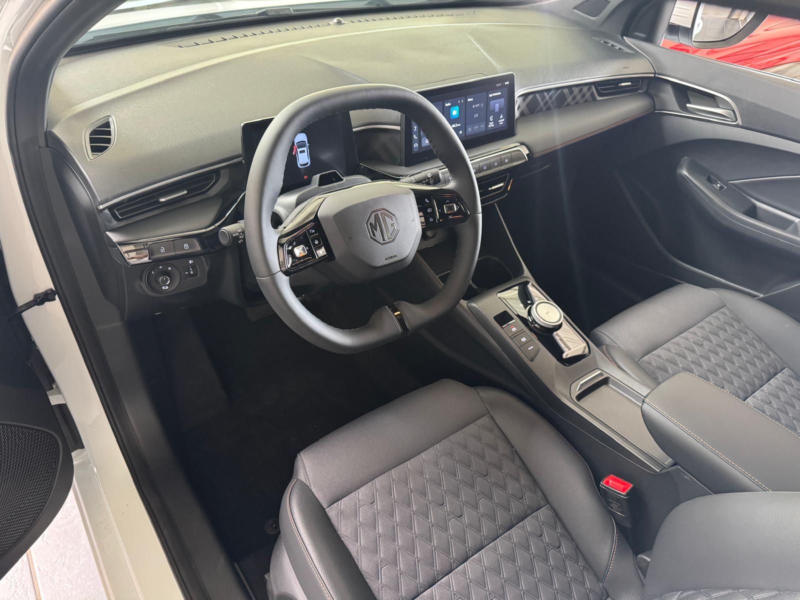 MG 3 1.5 Hybrid Luxury-image-6