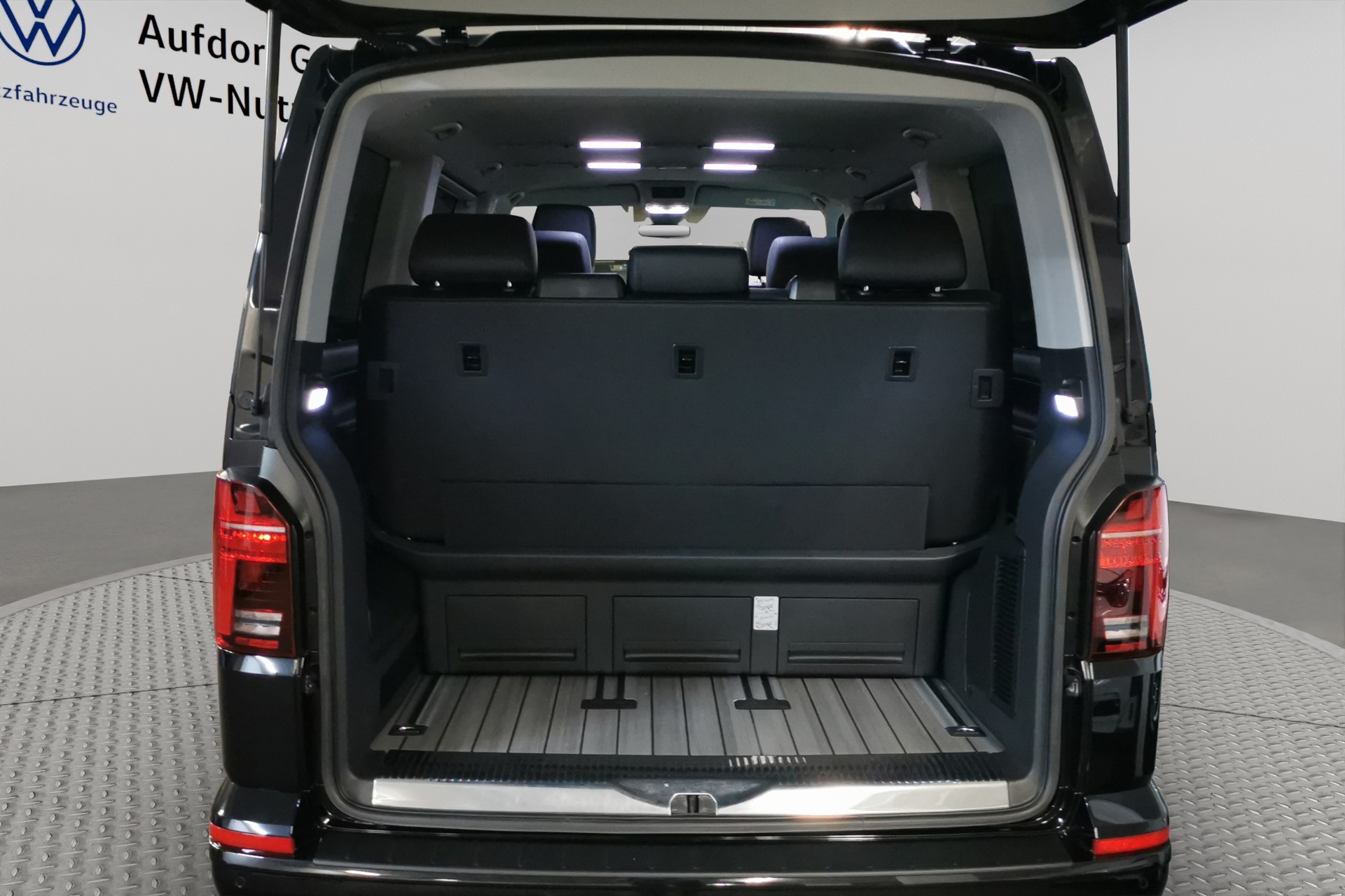 VW T6.1 Multivan 2.0 Bi-TDI Highline 4Motion DSG-image-12