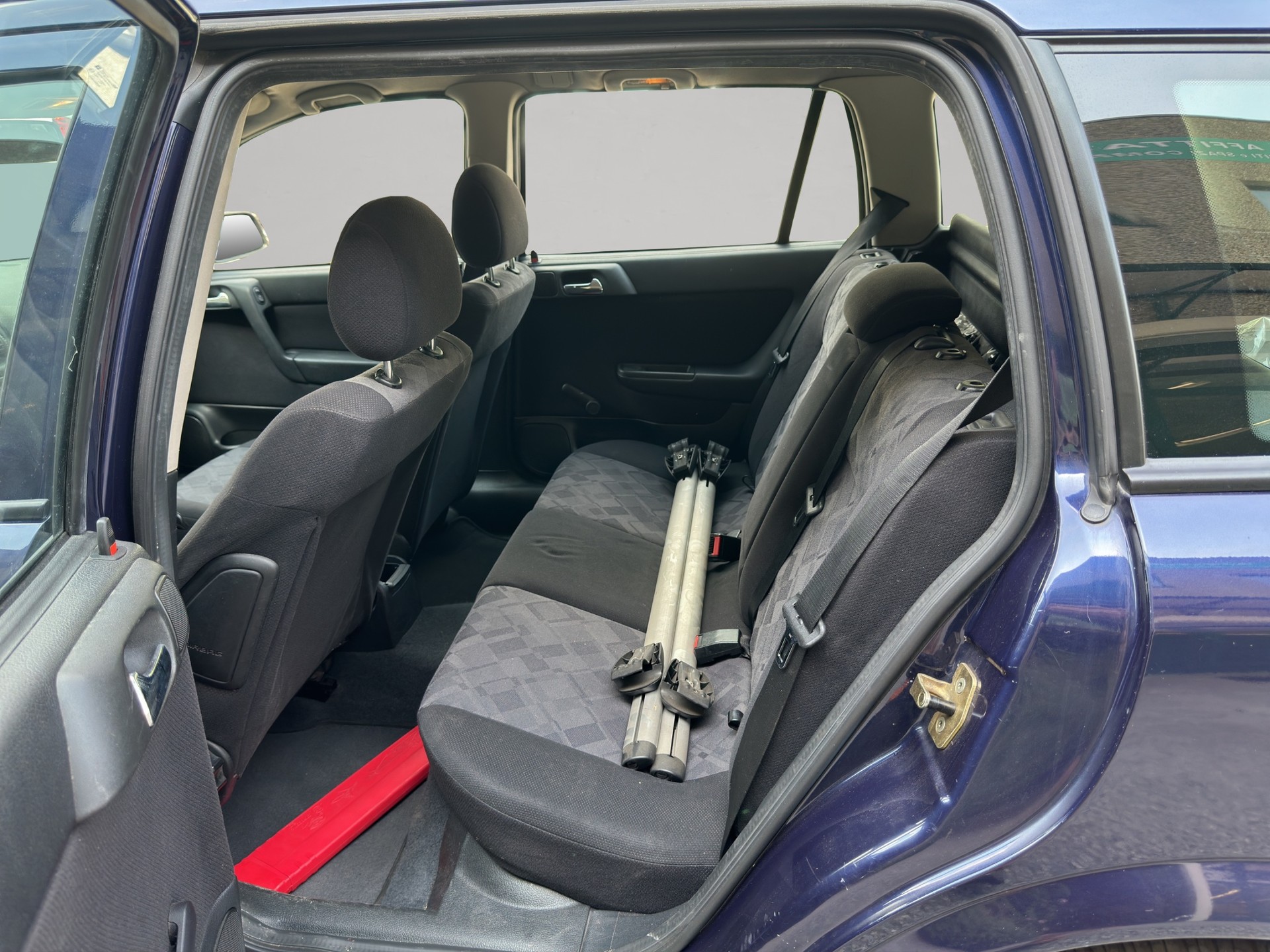 OPEL Astra Caravan 2.0 DTi Comfort-image-13