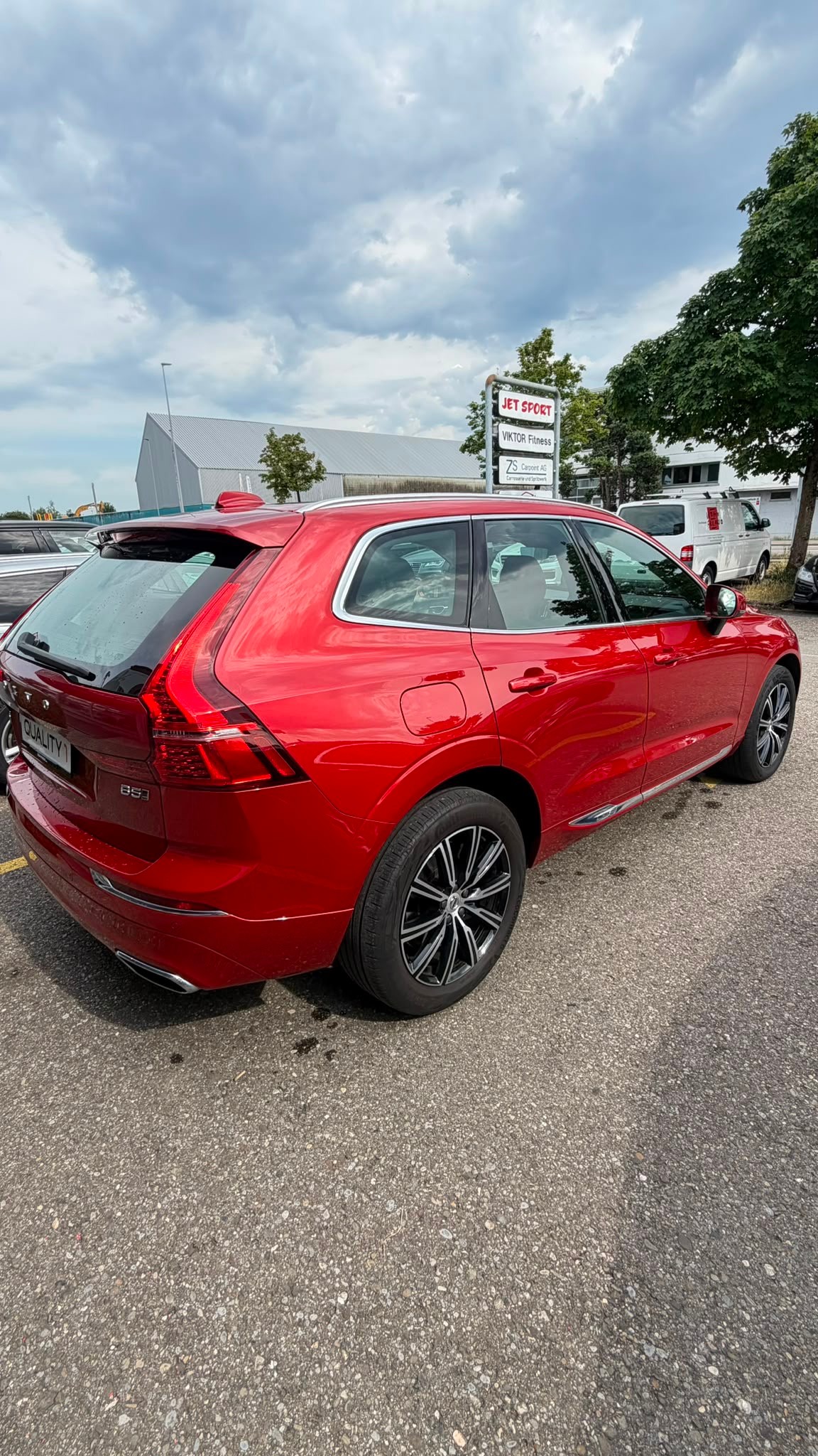 VOLVO XC60 B5 Benzin Mild Hybrid AWD Inscription Geartronic-image-4