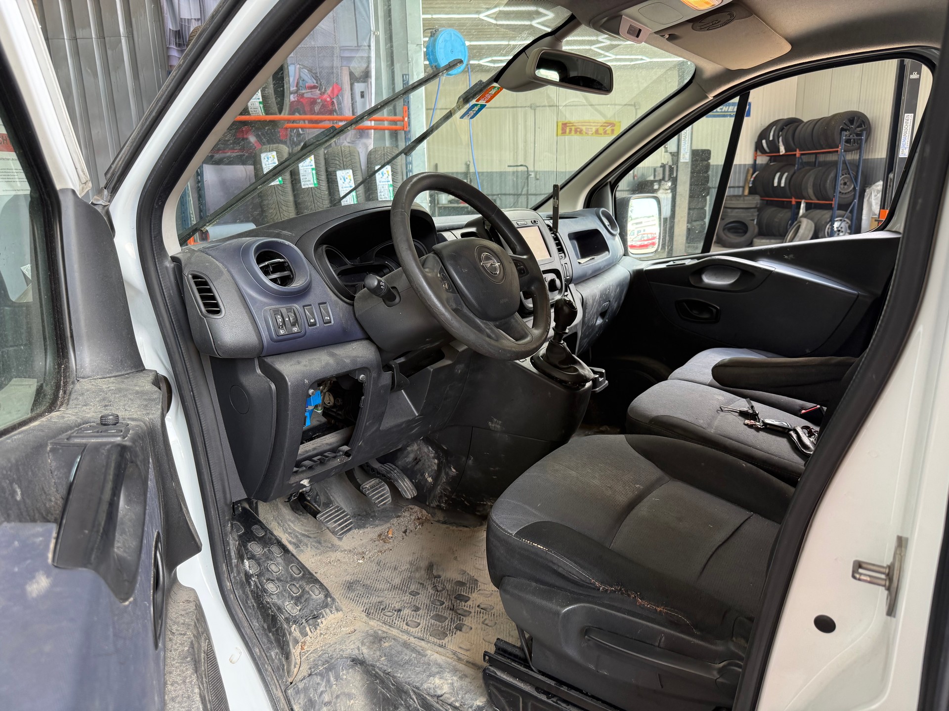 OPEL Vivaro 1.6 CDTI 2.7t L1H1-image-9