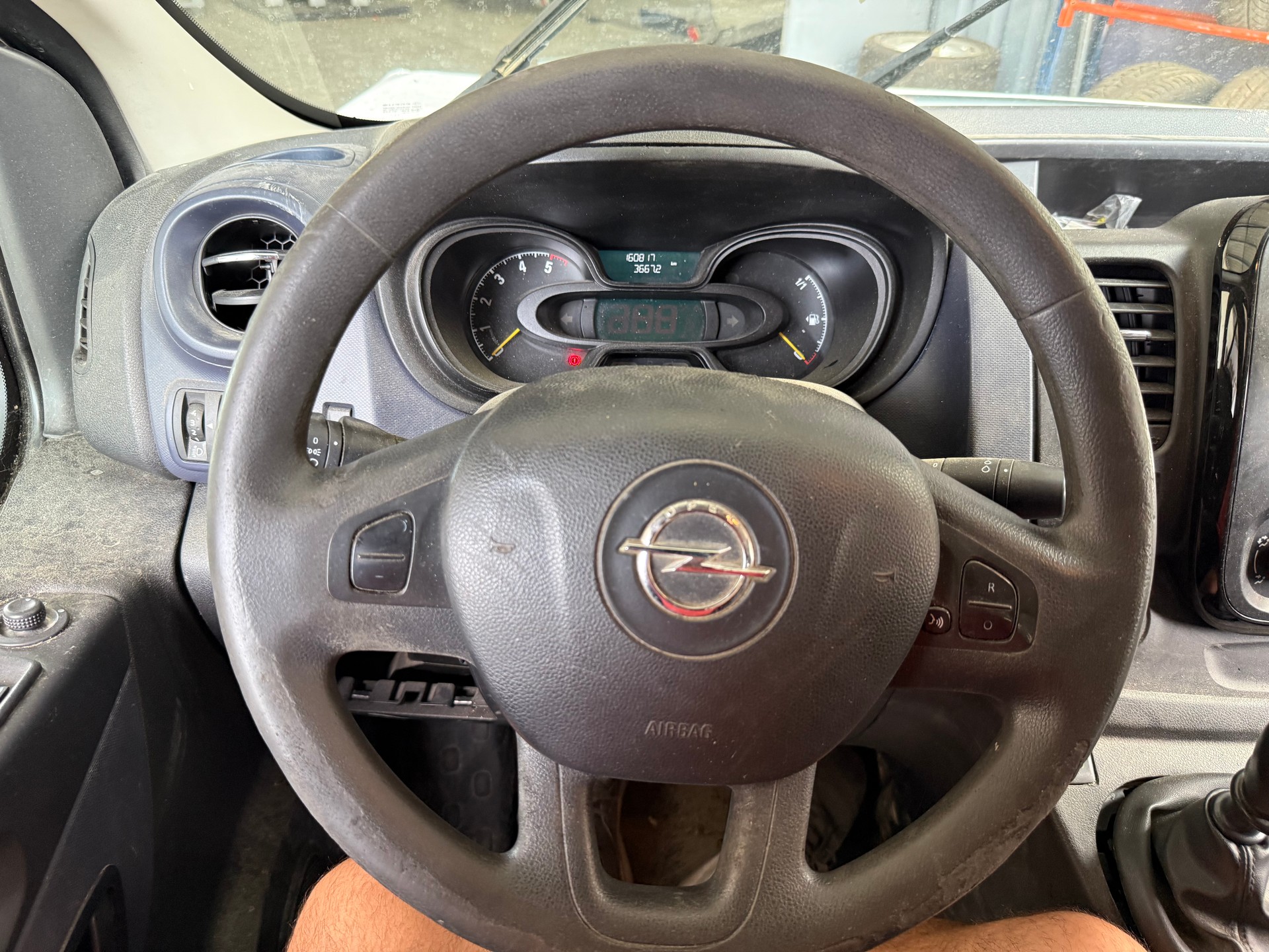 OPEL Vivaro 1.6 CDTI 2.7t L1H1-image-10