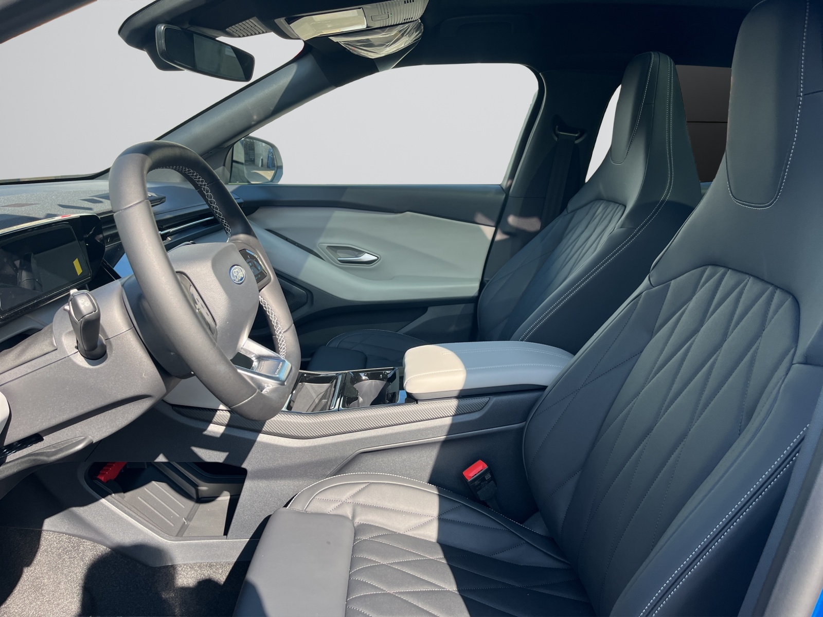 FORD Explorer Elektro 77kWh Dual Extended Range Premium AWD-image-8
