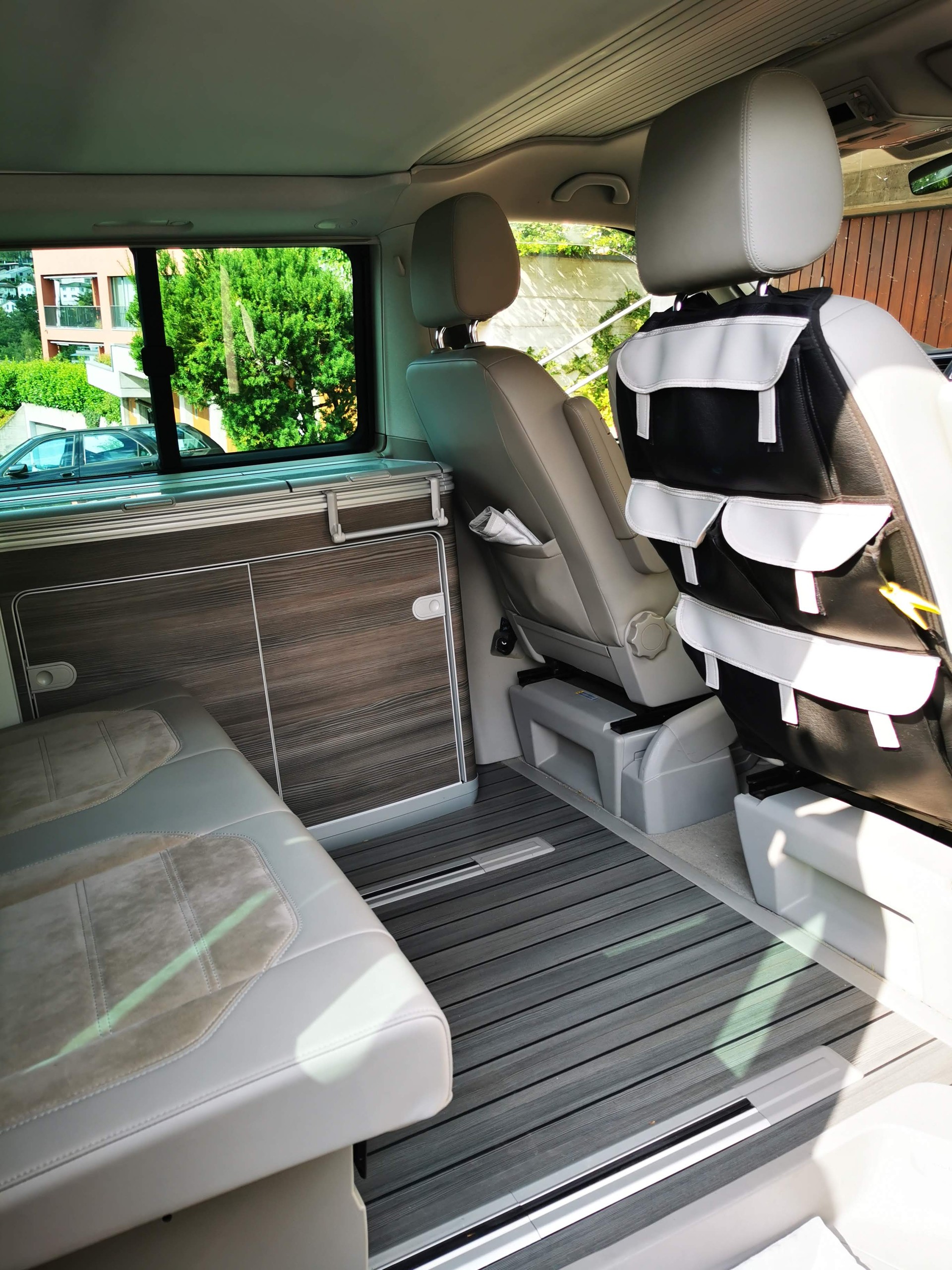 VW 2.0 TDI 150 California Ocean grey DSG 4 Motion-image-5