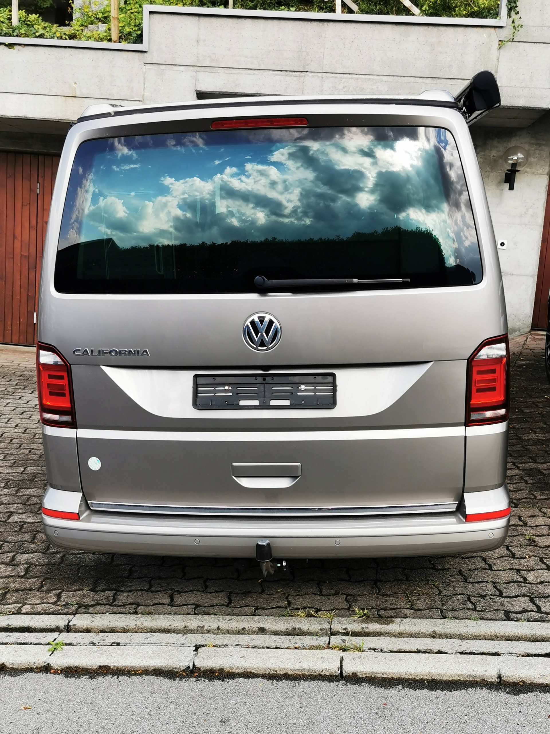 VW 2.0 TDI 150 California Ocean grey DSG 4 Motion-image-1