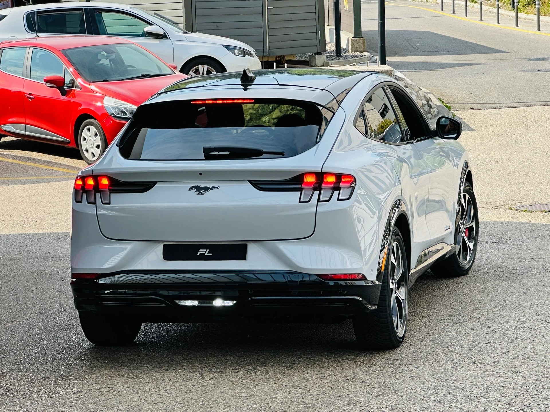 FORD Mustang MACH-E First Edition AWD 91 kWh-image-11