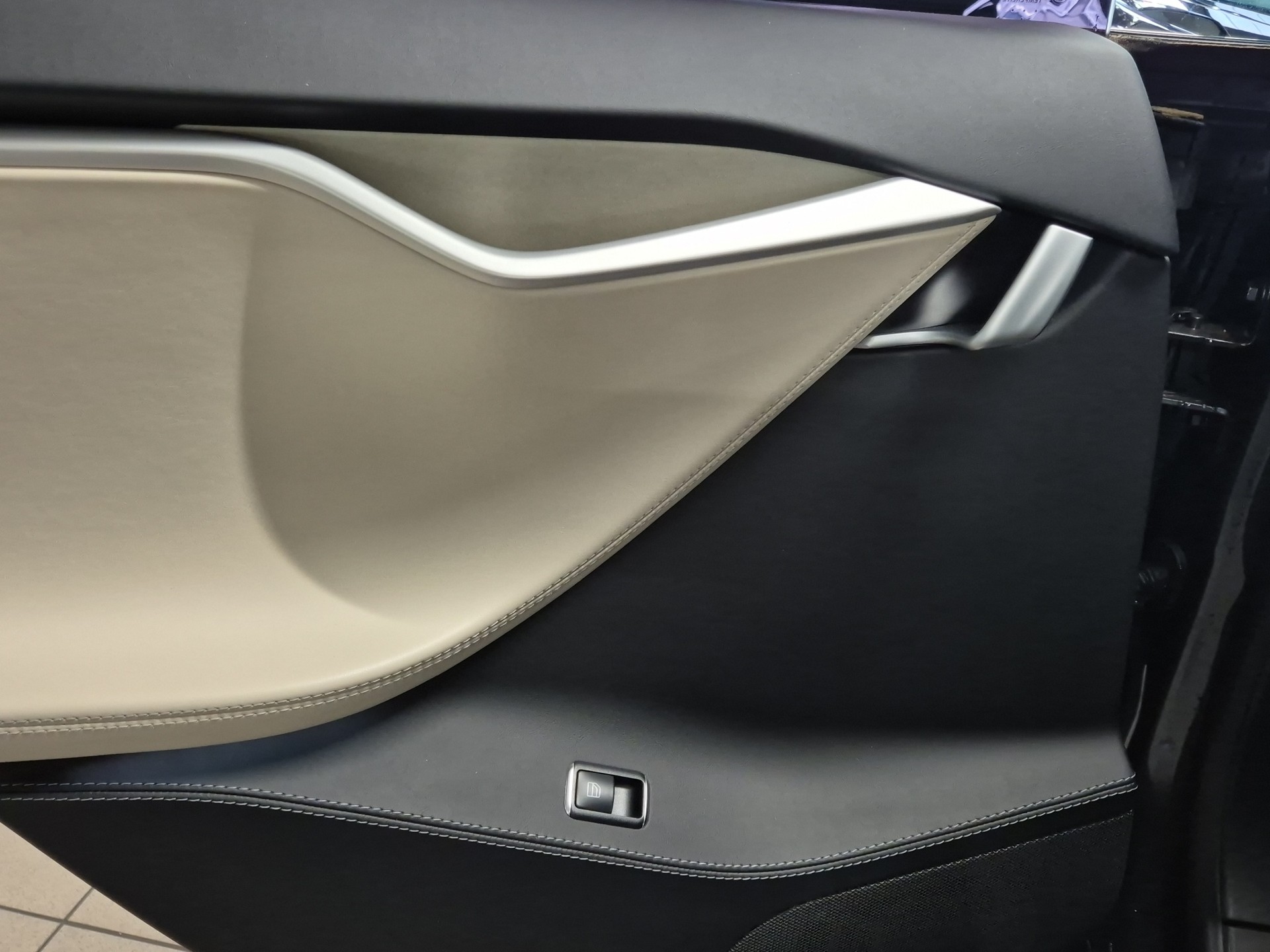 TESLA Model S 100 D Performance-image-11