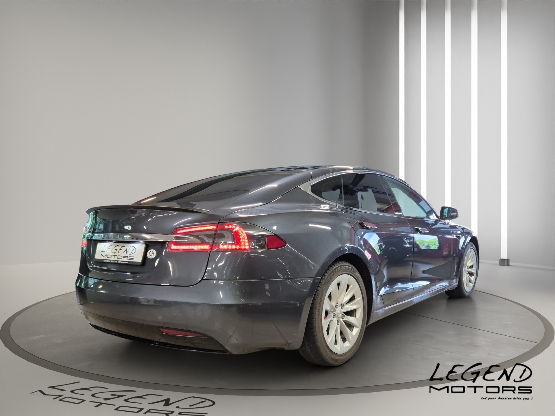 TESLA Model S 100 D Performance-image-5