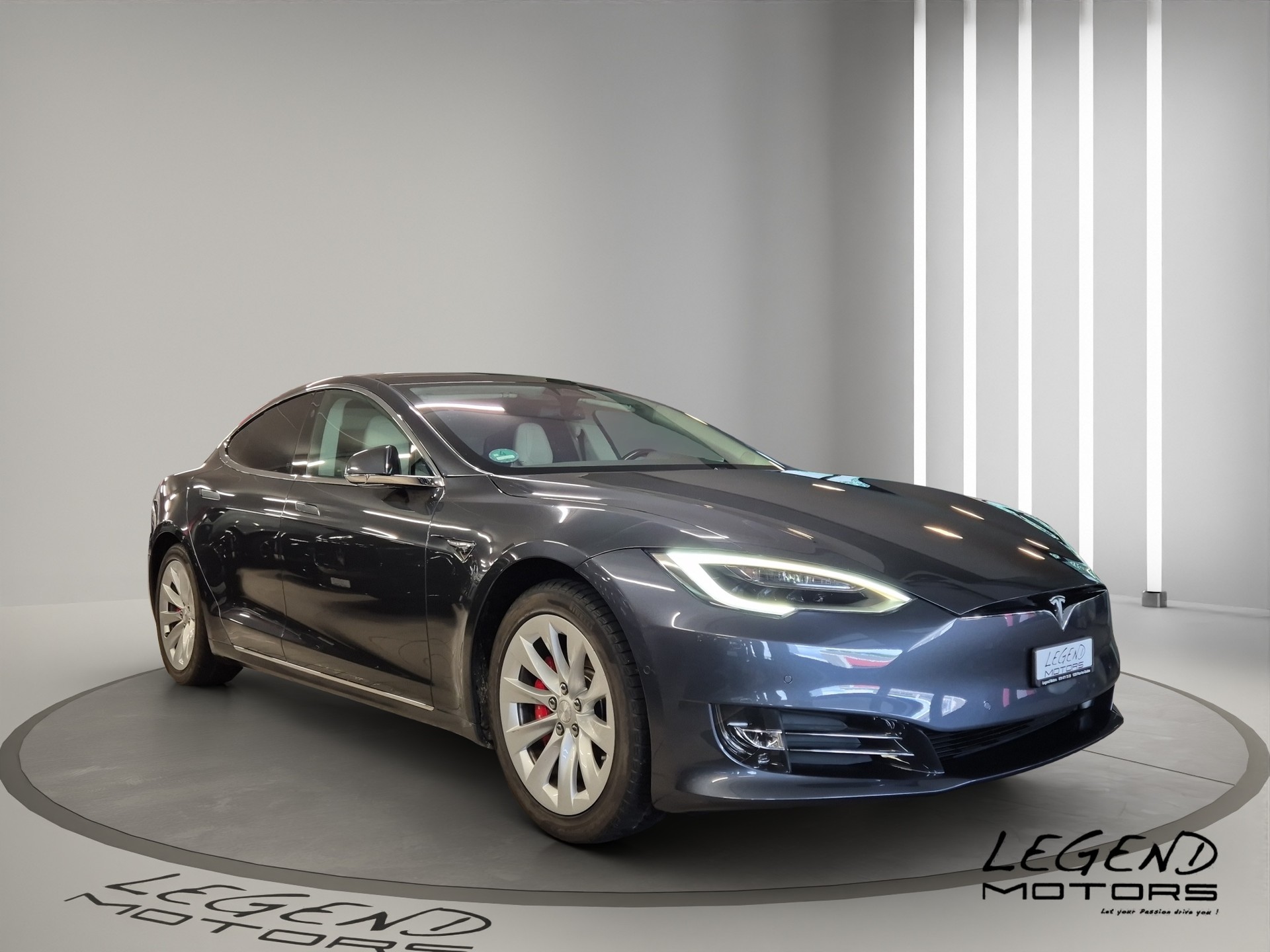 TESLA Model S 100 D Performance