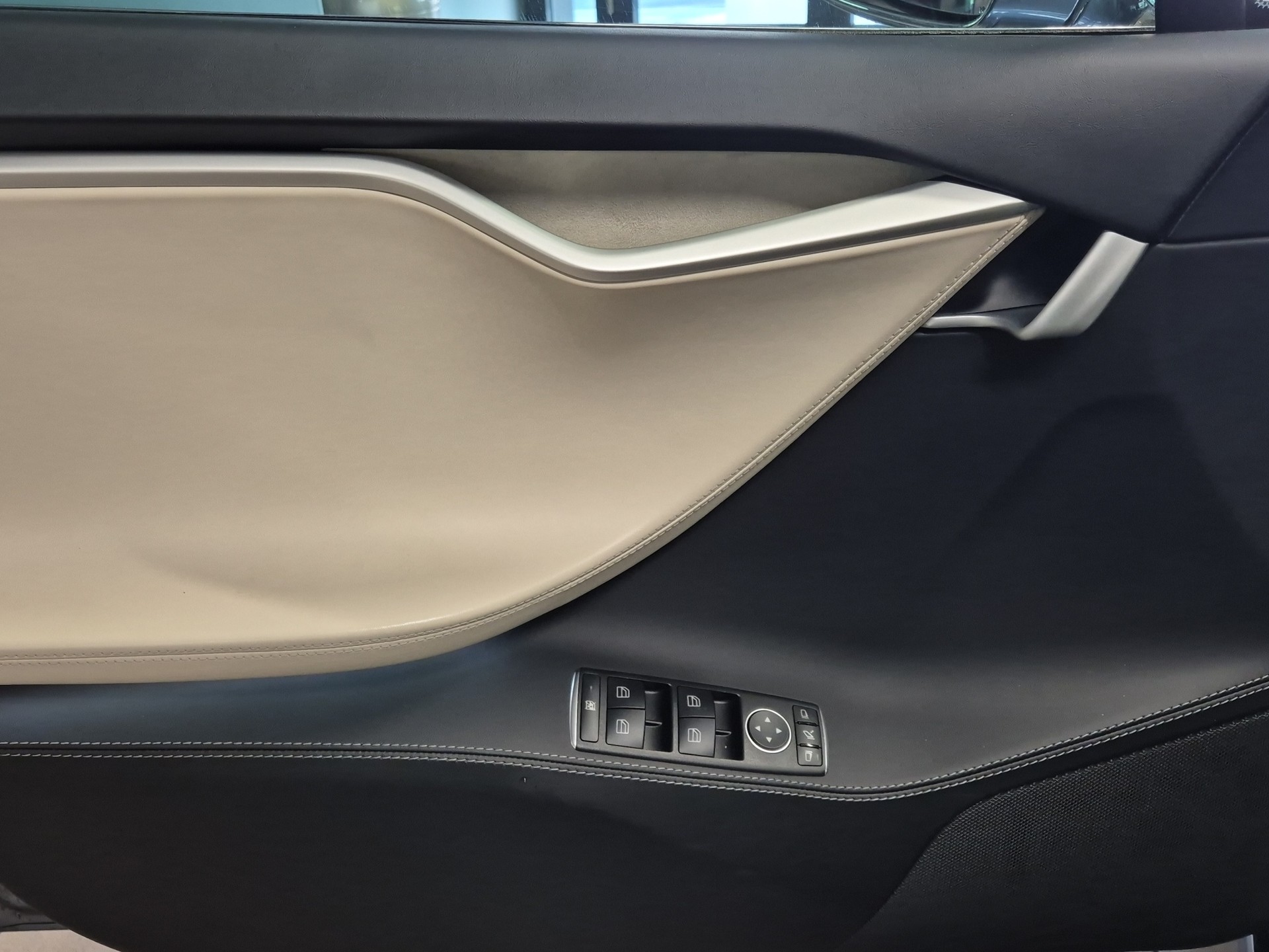 TESLA Model S 100 D Performance-image-6