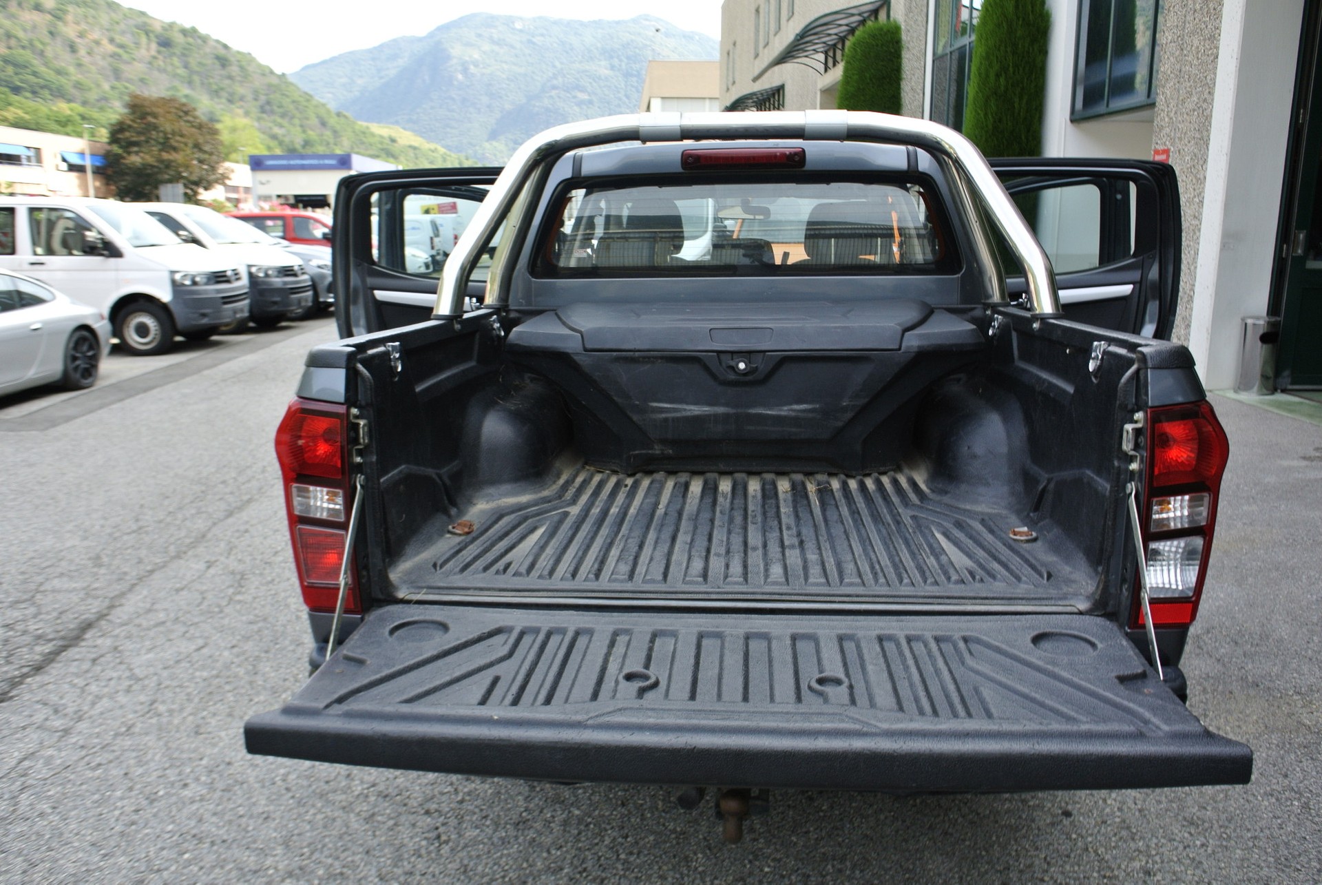 ISUZU D-MAX 1.9 Crew Cab Planet 4x4-image-16
