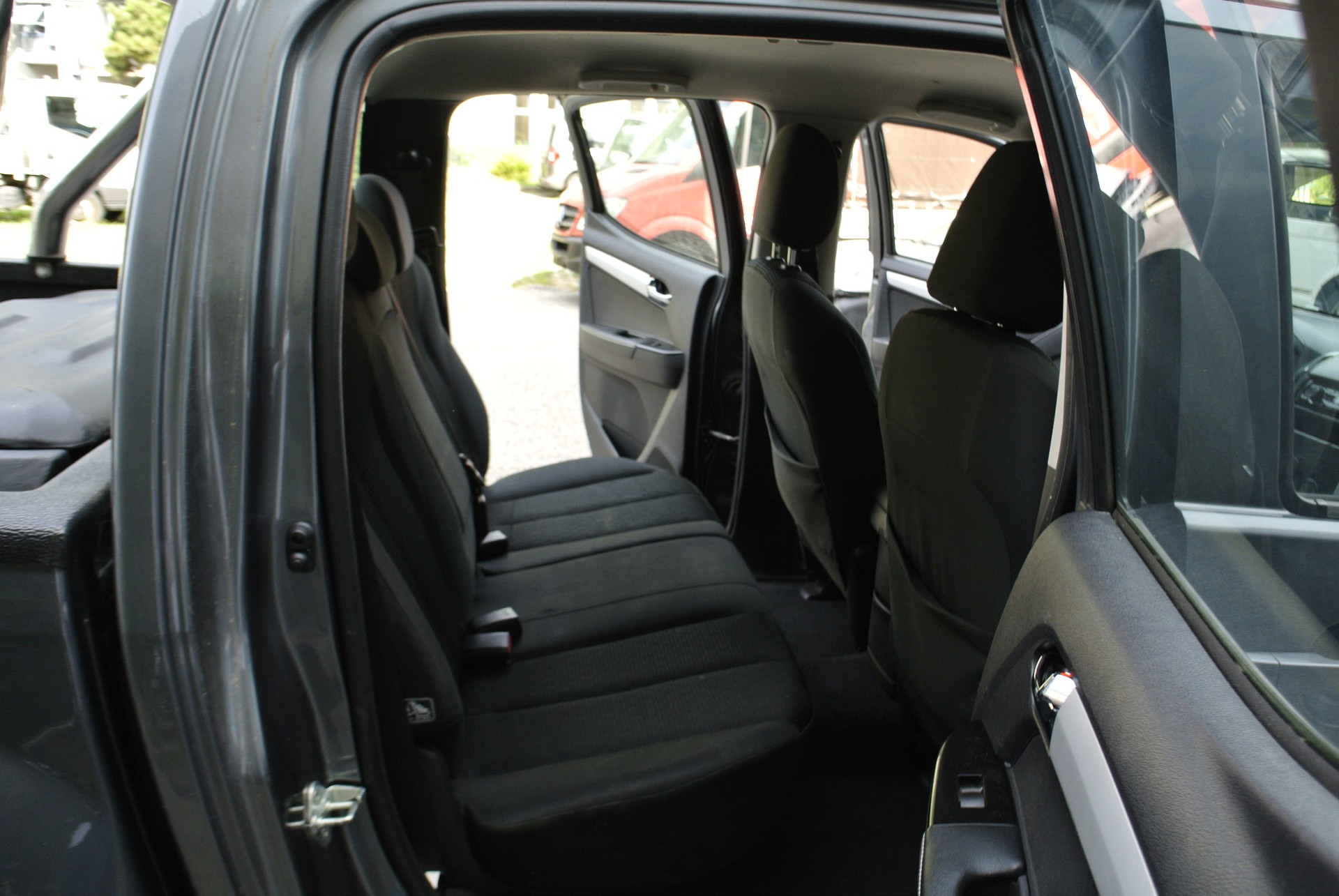 ISUZU D-MAX 1.9 Crew Cab Planet 4x4-image-13