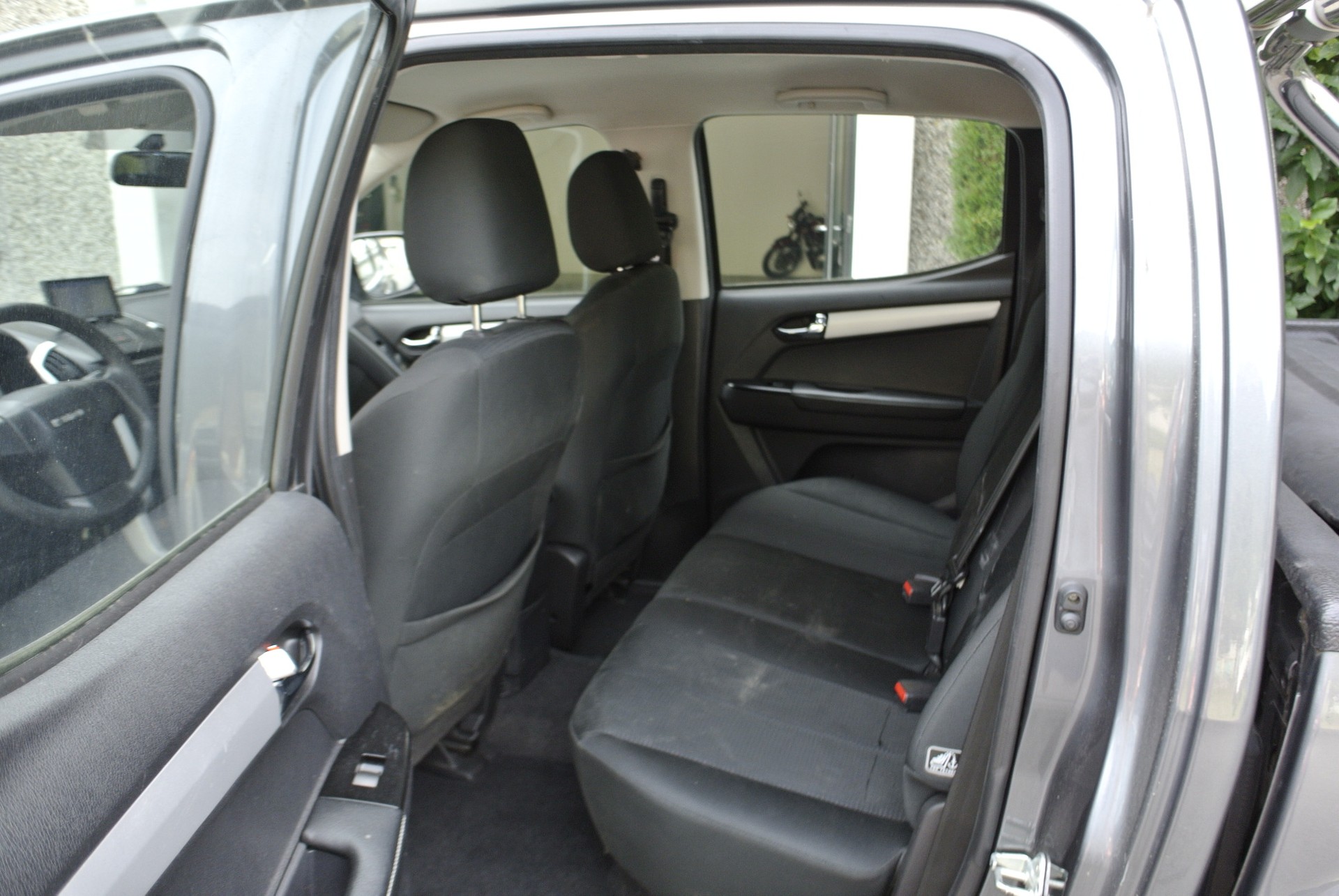 ISUZU D-MAX 1.9 Crew Cab Planet 4x4-image-11
