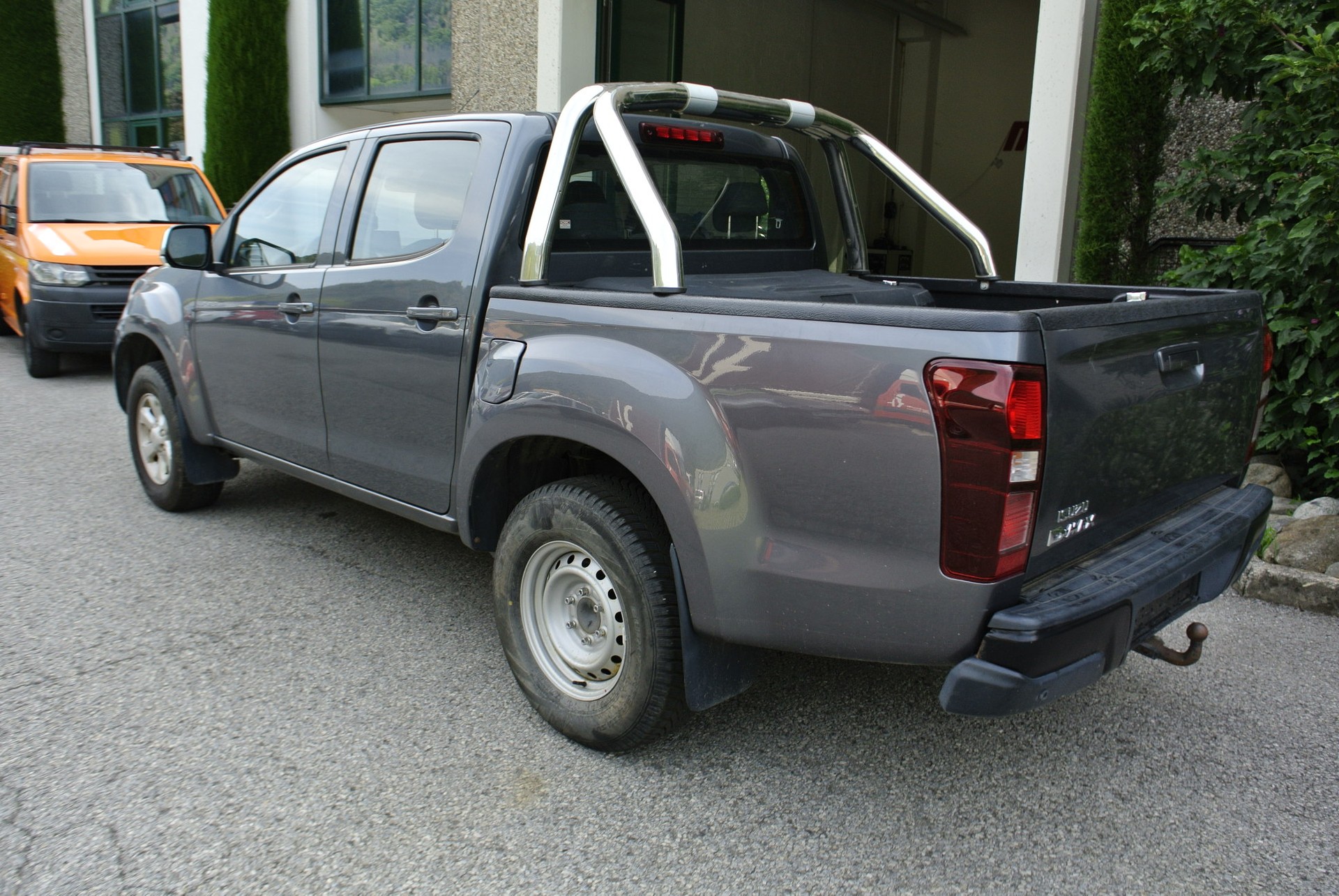 ISUZU D-MAX 1.9 Crew Cab Planet 4x4-image-8