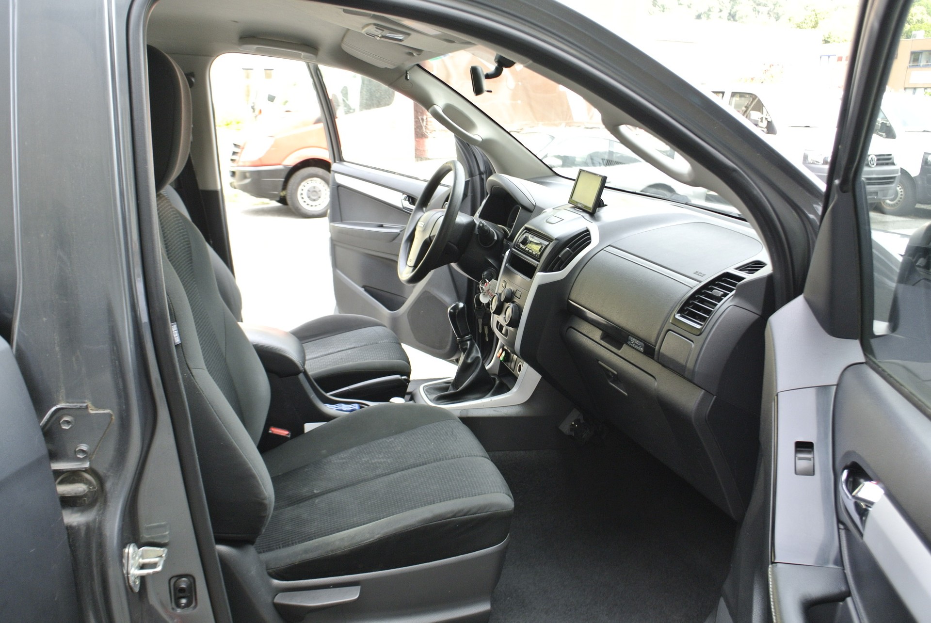 ISUZU D-MAX 1.9 Crew Cab Planet 4x4-image-14