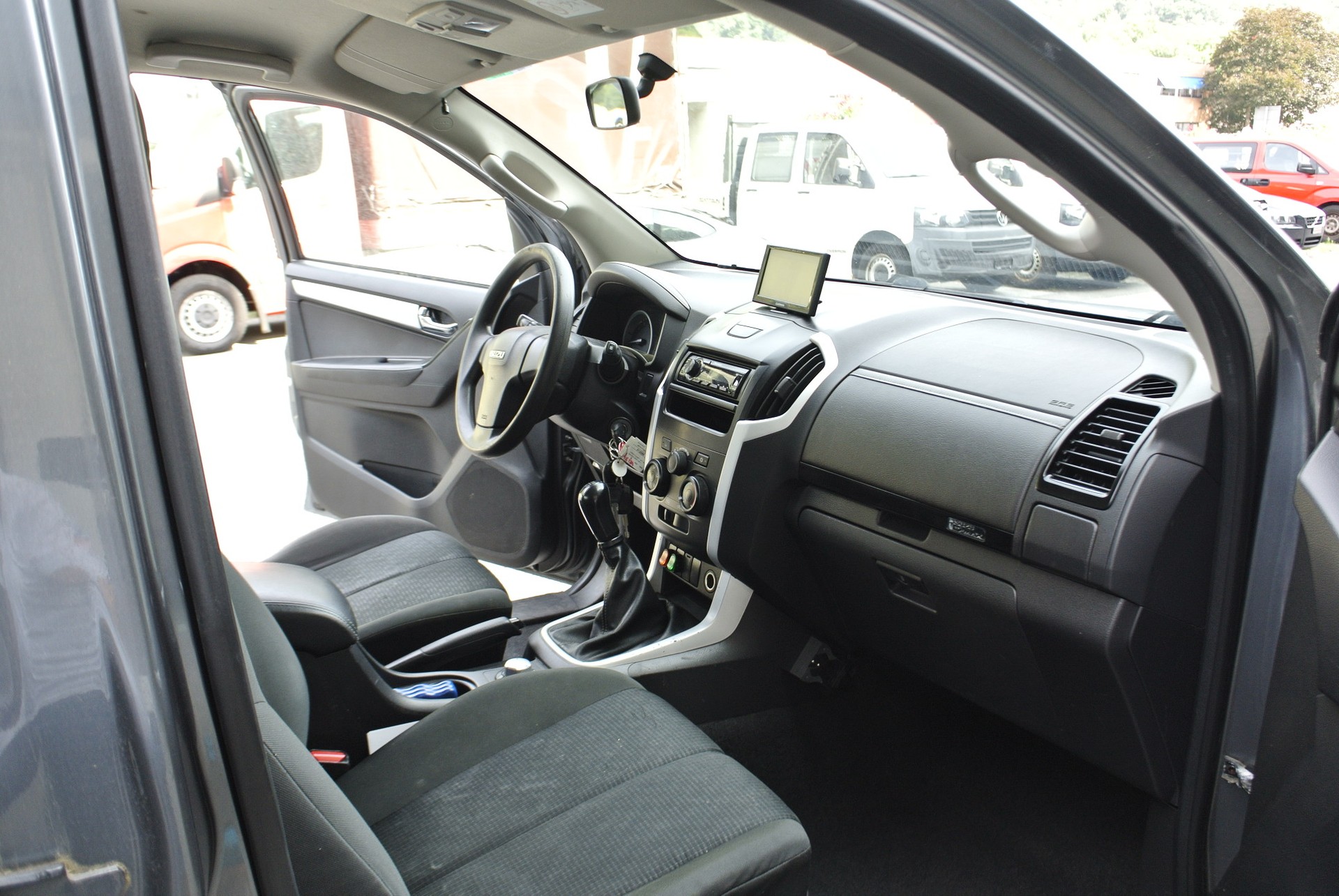 ISUZU D-MAX 1.9 Crew Cab Planet 4x4-image-15