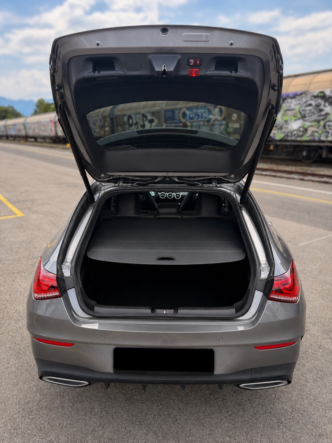 MERCEDES-BENZ CLA 250 AMG Line-image-1