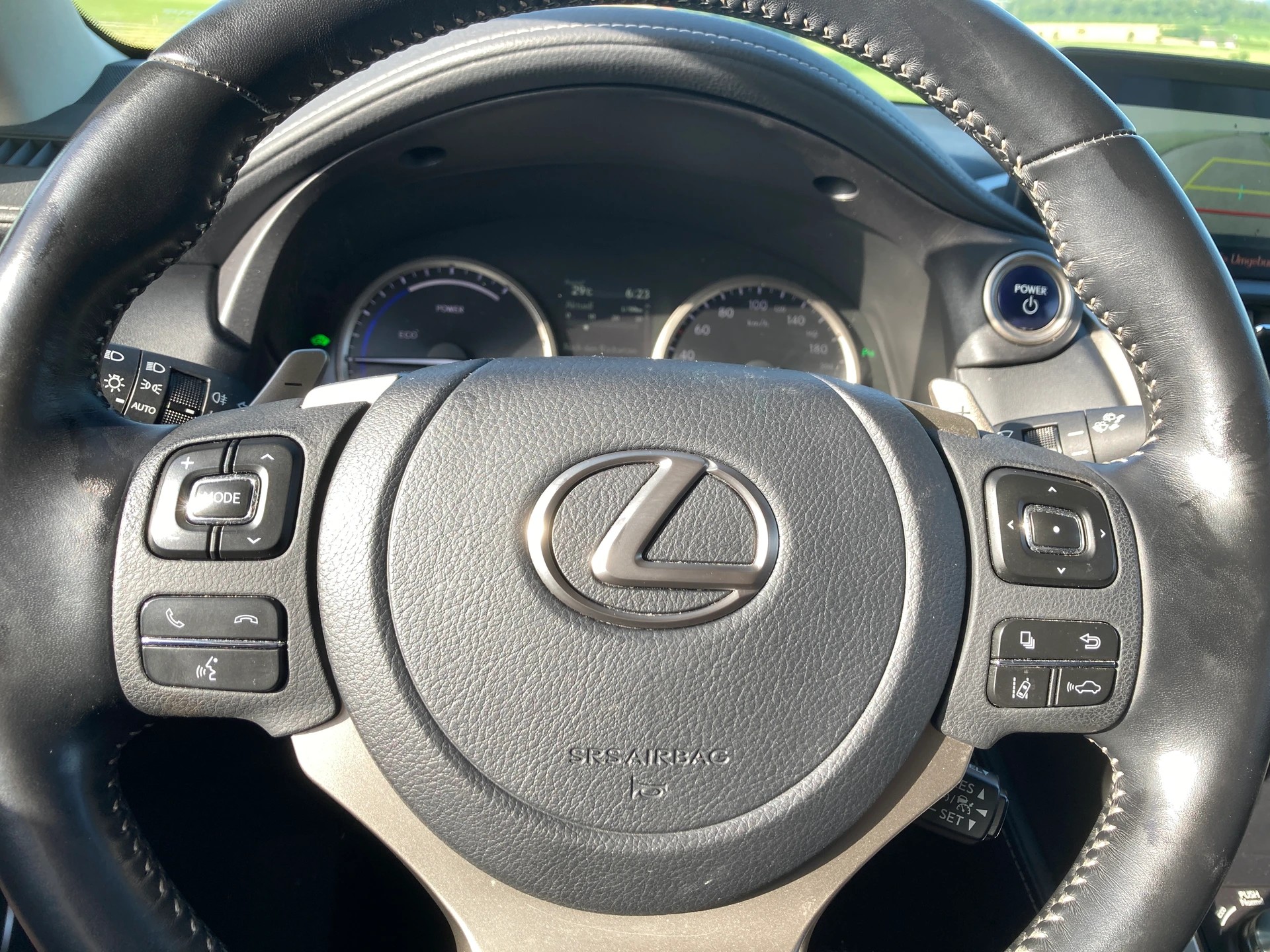 LEXUS NX 300h Celebrating 30 E-Four Automatic-image-14