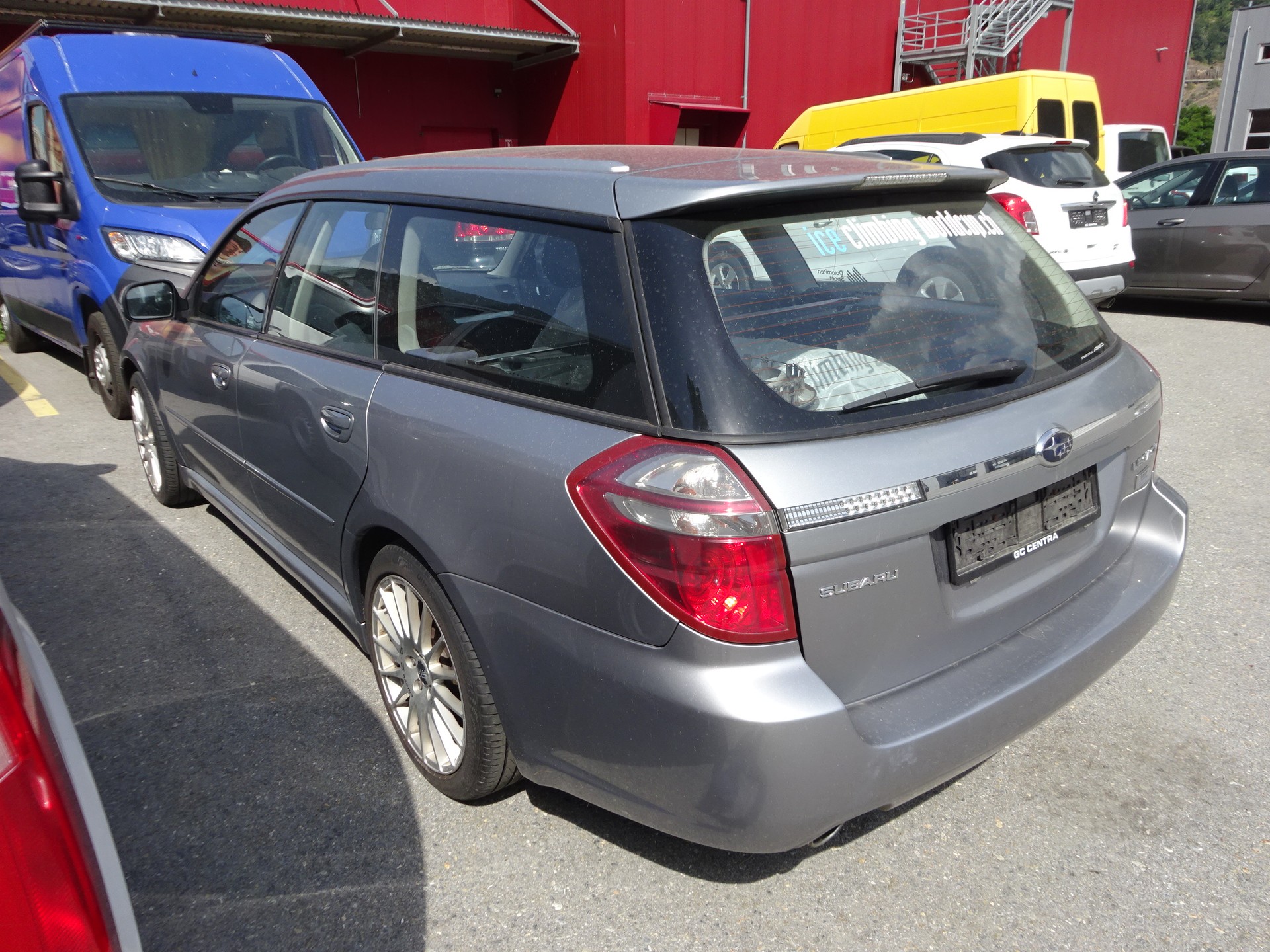 SUBARU Legacy 2.0D AWD Swiss-image-6