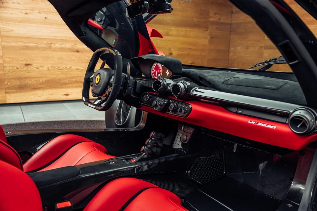 FERRARI LaFerrari-image-5