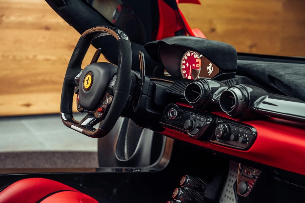 FERRARI LaFerrari-image-14