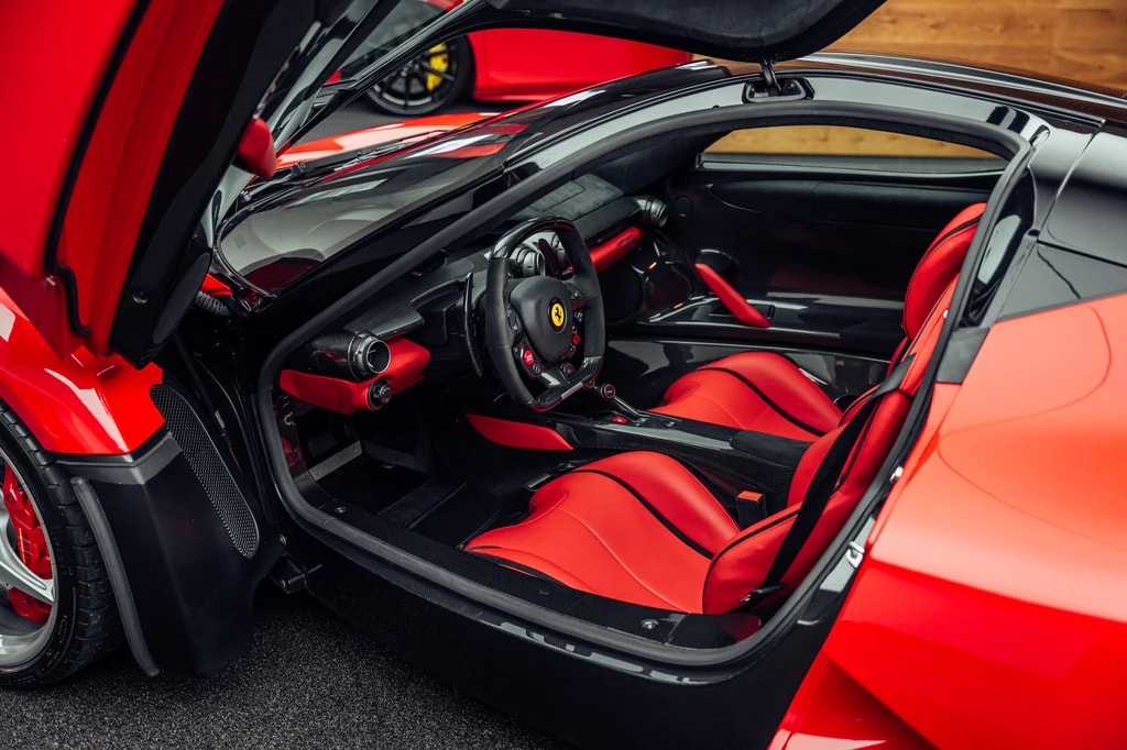 FERRARI LaFerrari-image-4