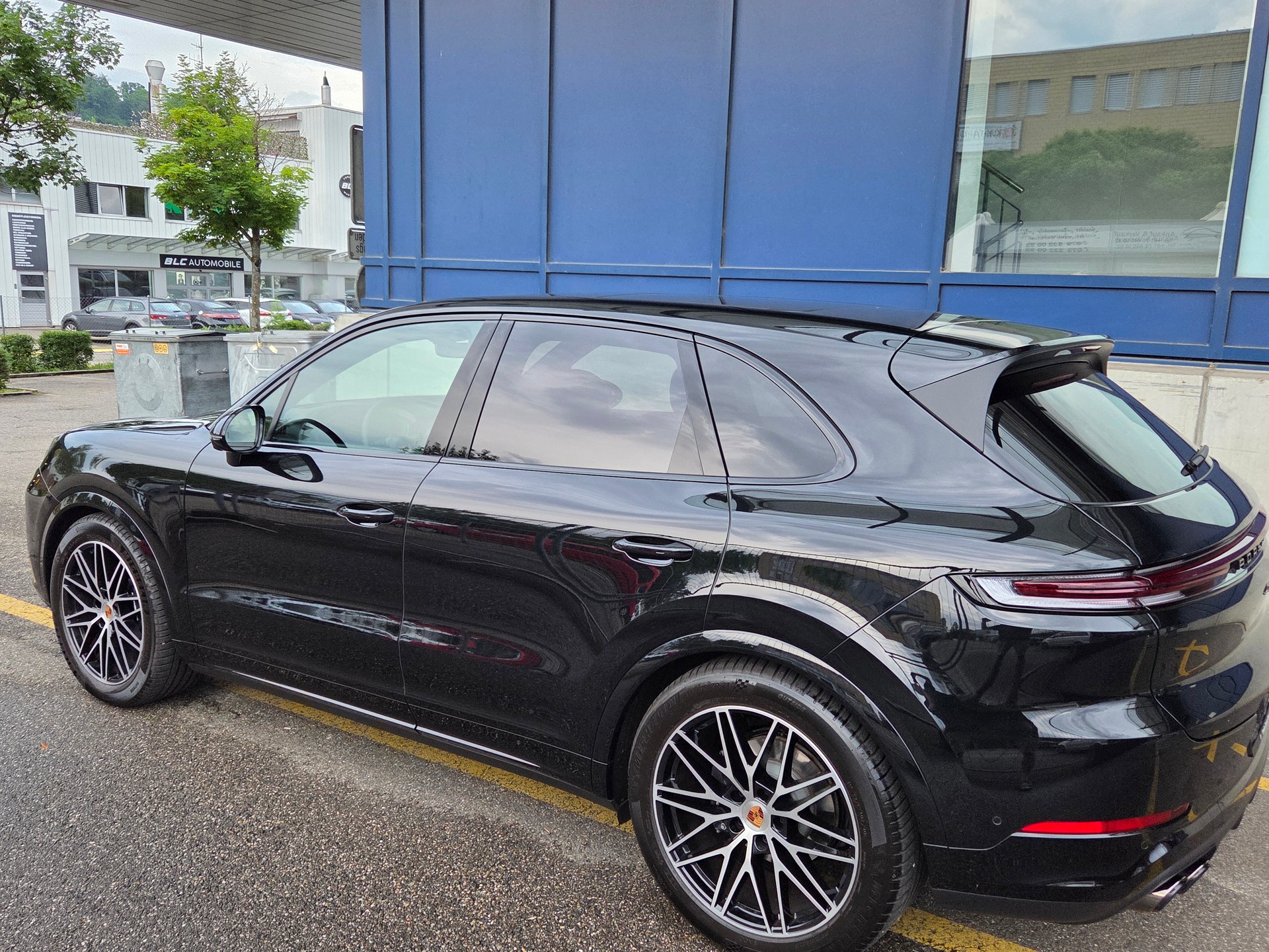 PORSCHE Cayenne Black Edition Tiptronic-image-16