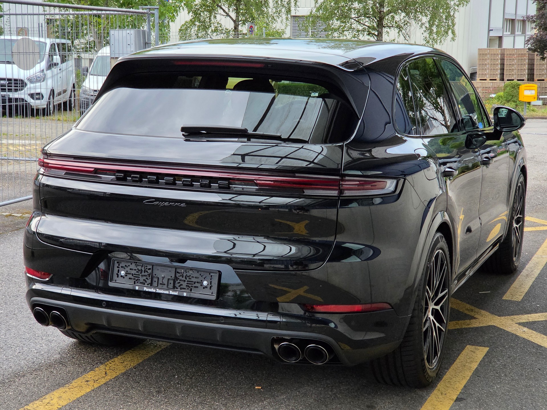 PORSCHE Cayenne Black Edition Tiptronic-image-7