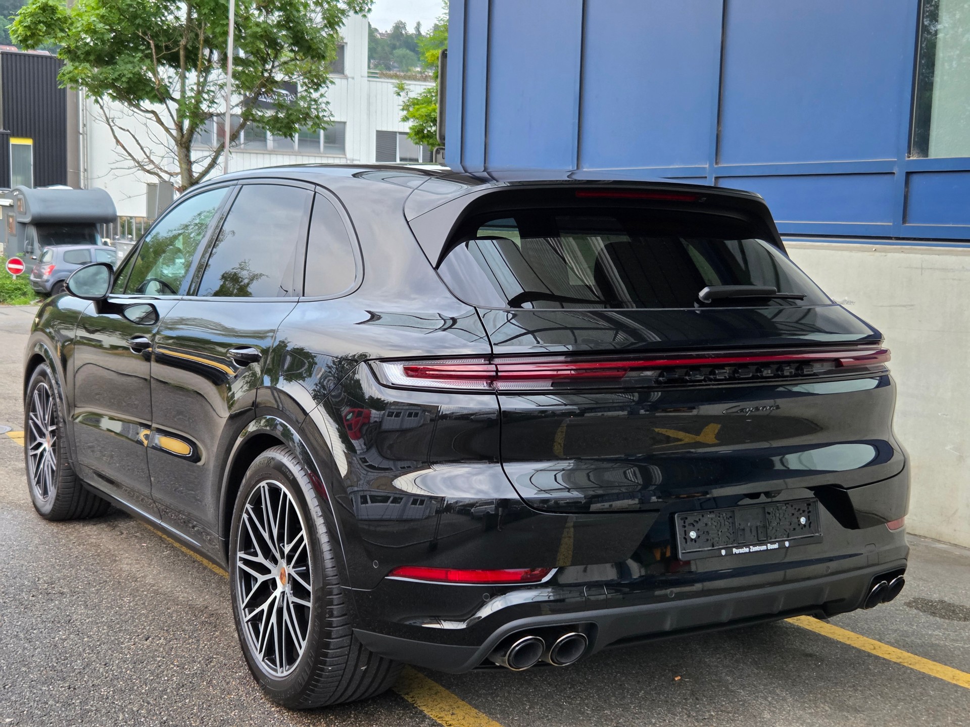 PORSCHE Cayenne Black Edition Tiptronic-image-4