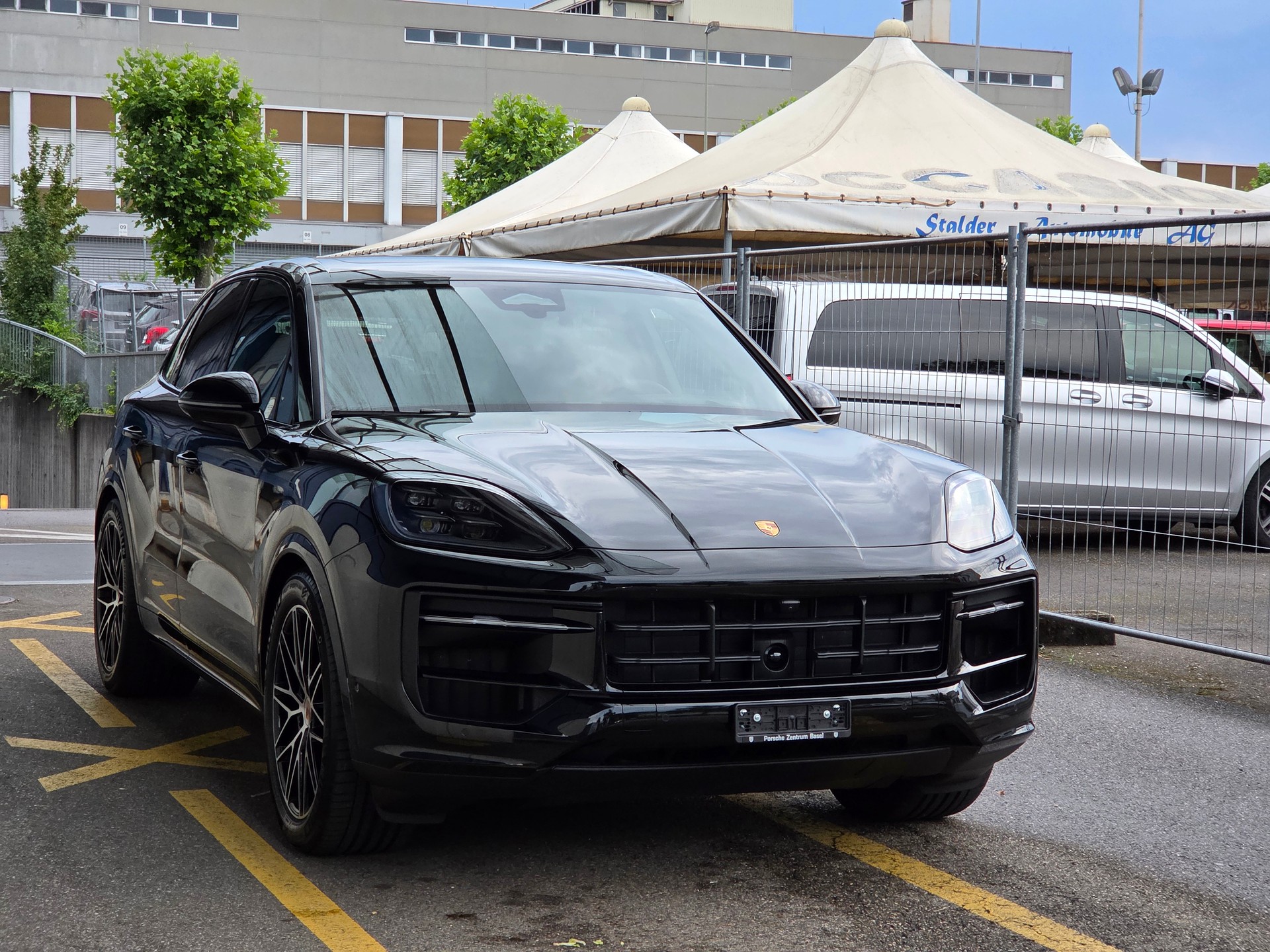PORSCHE Cayenne Black Edition Tiptronic-image-2