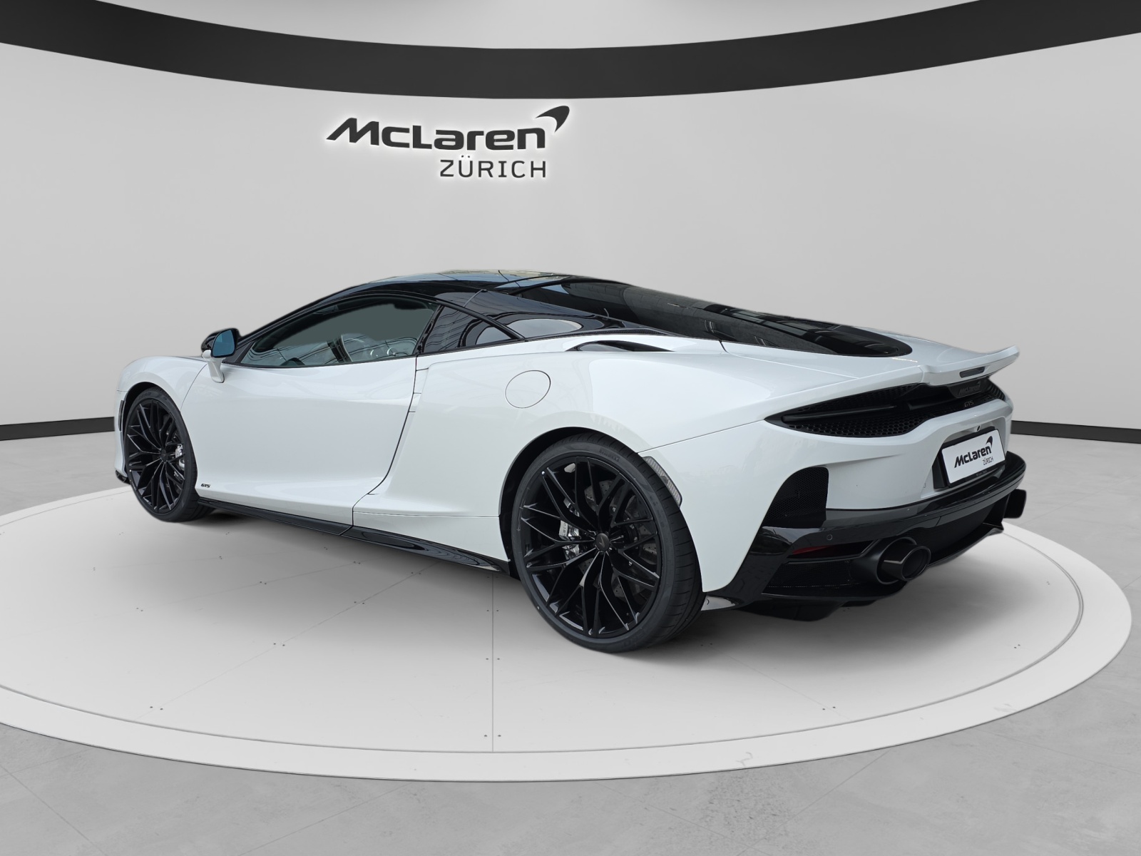 McLAREN GTS Performance-image-2