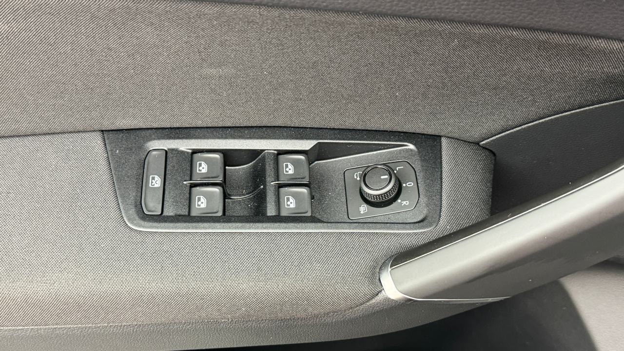 VW Touran 1.5 TSI EVO Limited-image-8