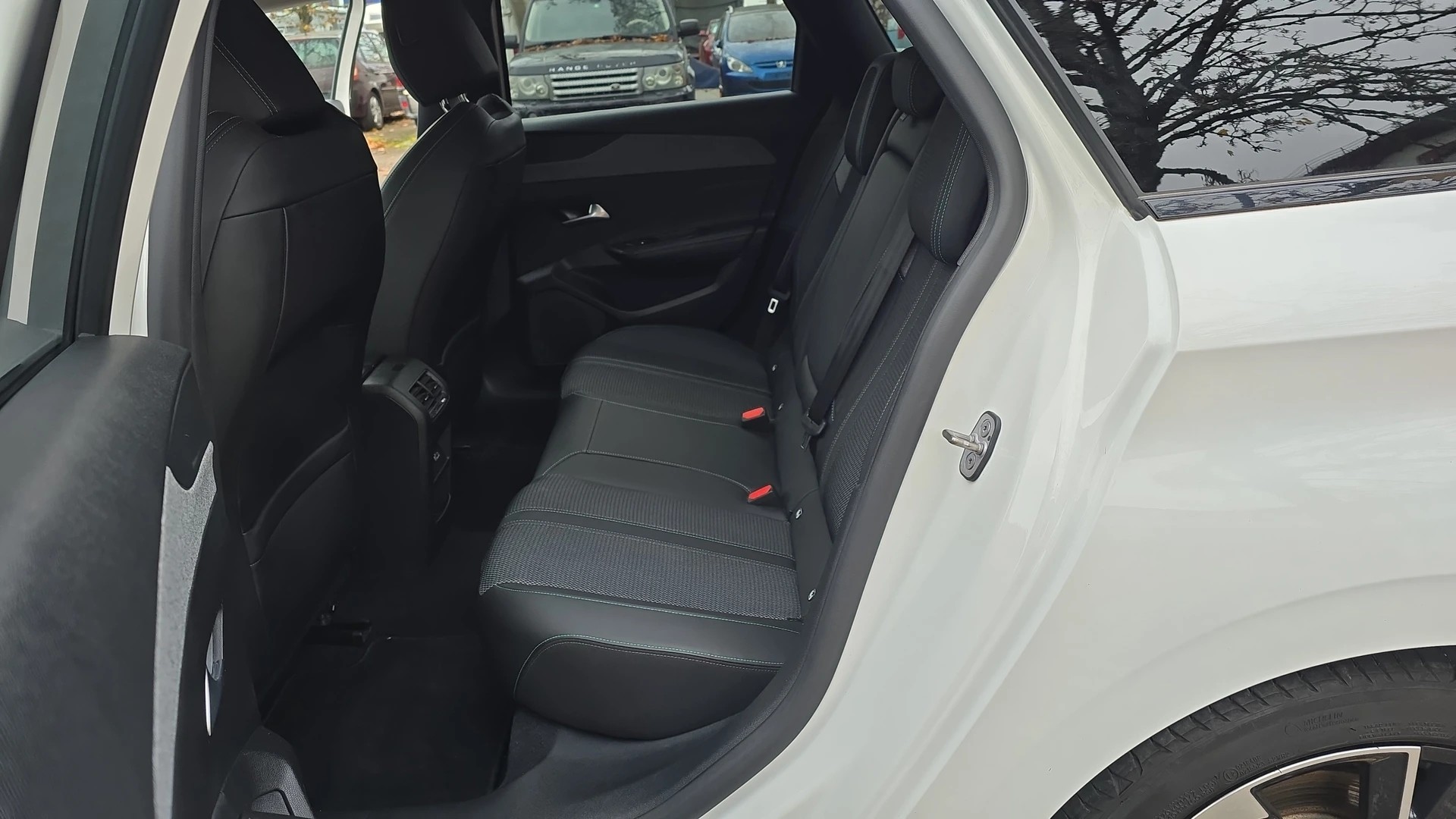 PEUGEOT 308 SW 1.5 BlueHDI Allure Pack EAT8-image-10