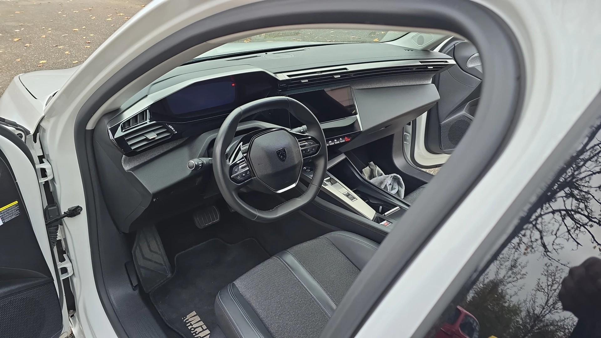 PEUGEOT 308 SW 1.5 BlueHDI Allure Pack EAT8-image-6