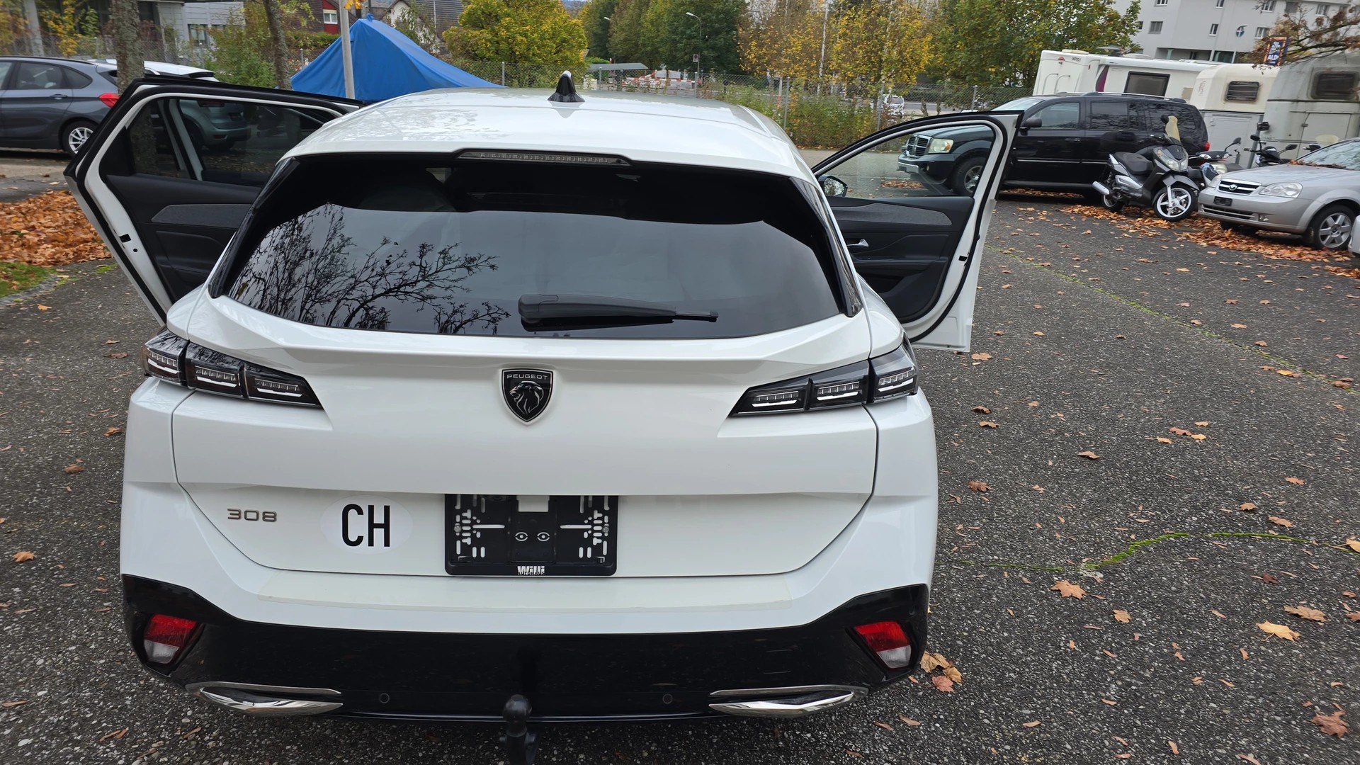 PEUGEOT 308 SW 1.5 BlueHDI Allure Pack EAT8-image-7