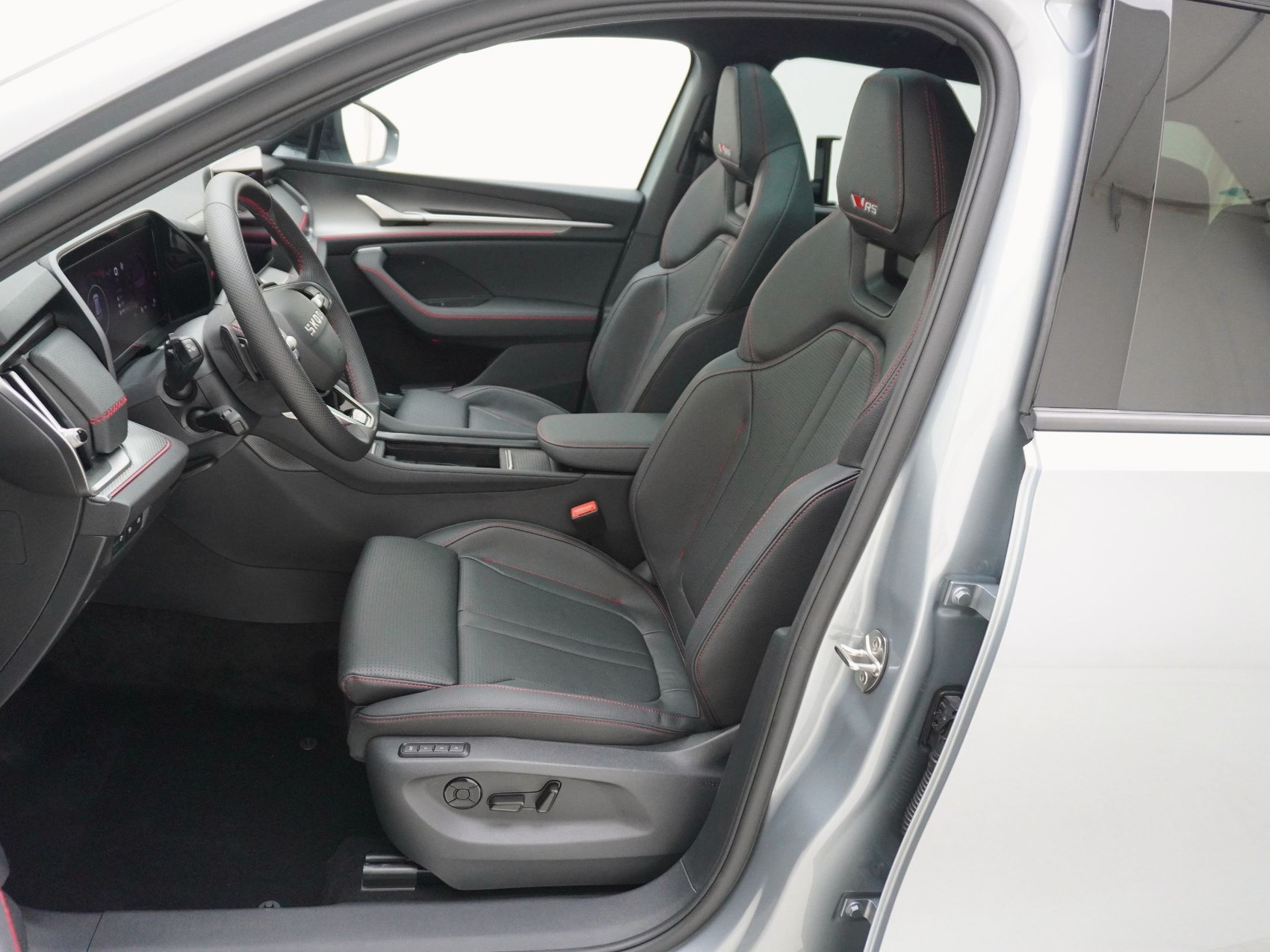 SKODA Kodiaq 2.0 TSI RS-image-12