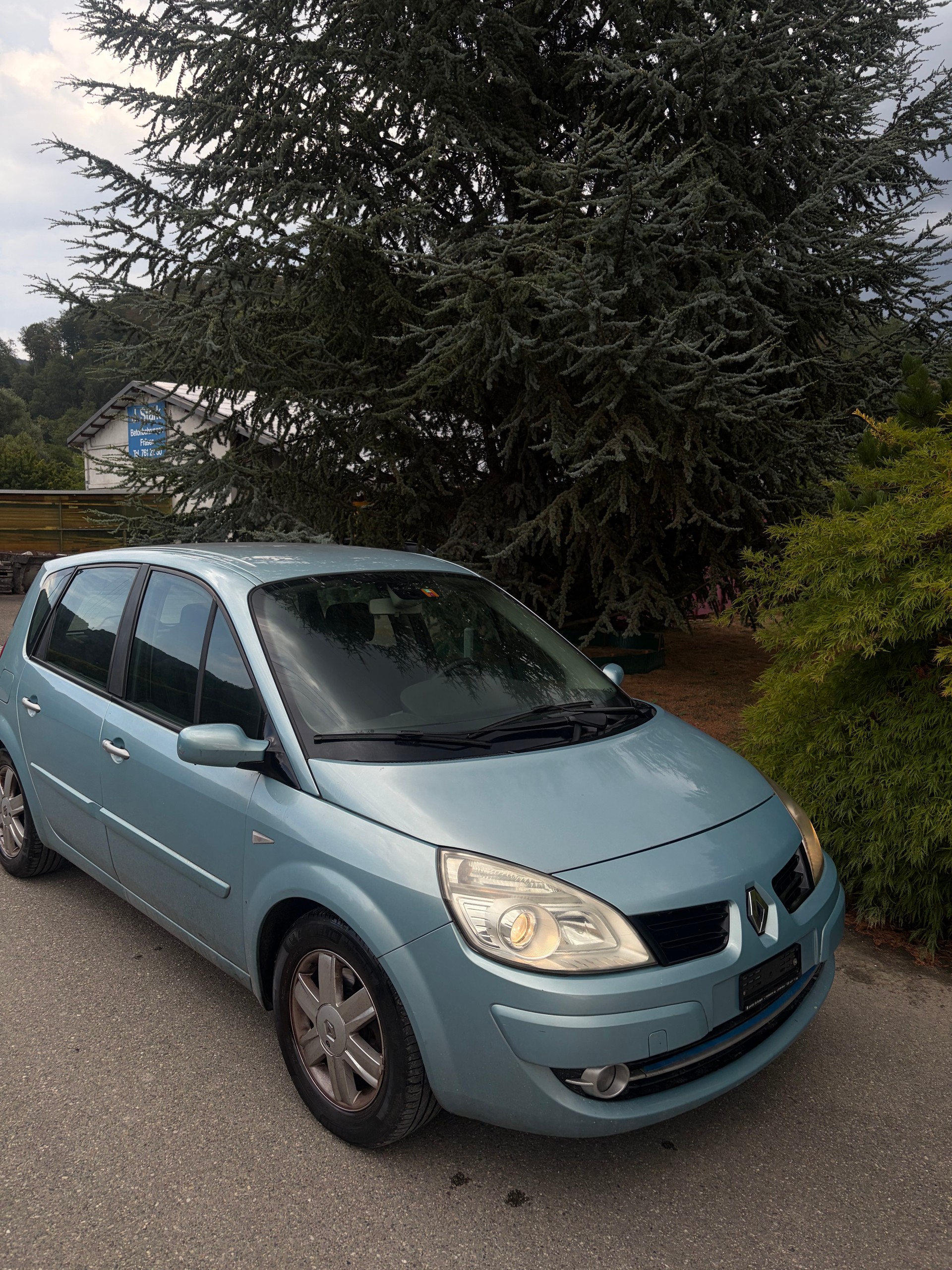 RENAULT Scénic 2.0 16V Dynamique-image-0