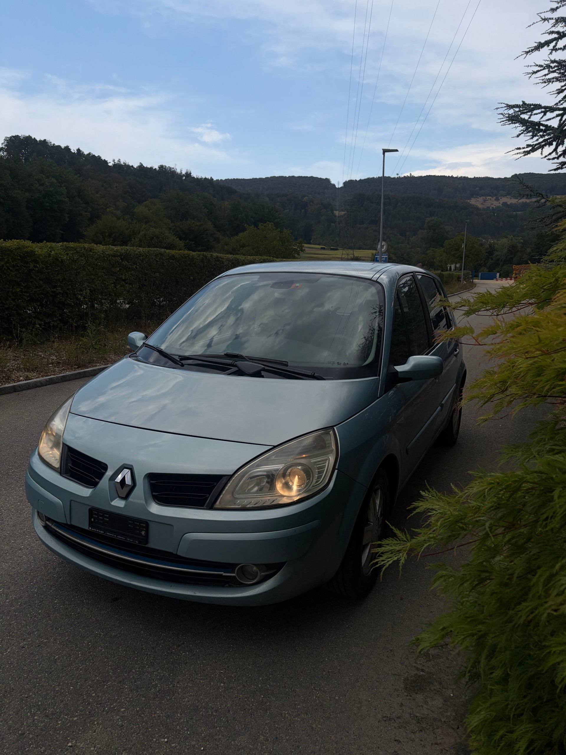 RENAULT Scénic 2.0 16V Dynamique-image-2