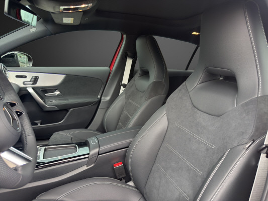 MERCEDES-BENZ A 200 Night Star 7G-DCT-image-6
