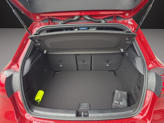 MERCEDES-BENZ A 200 Night Star 7G-DCT-image-10