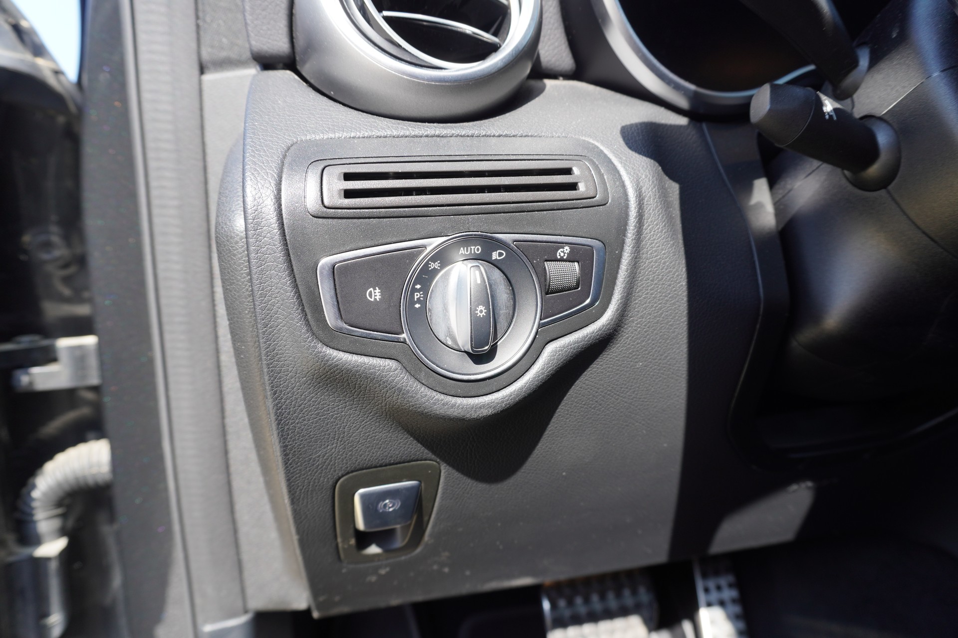 MERCEDES-BENZ GLC Coupé 300 AMG Line 4Matic 9G-Tronic-image-20