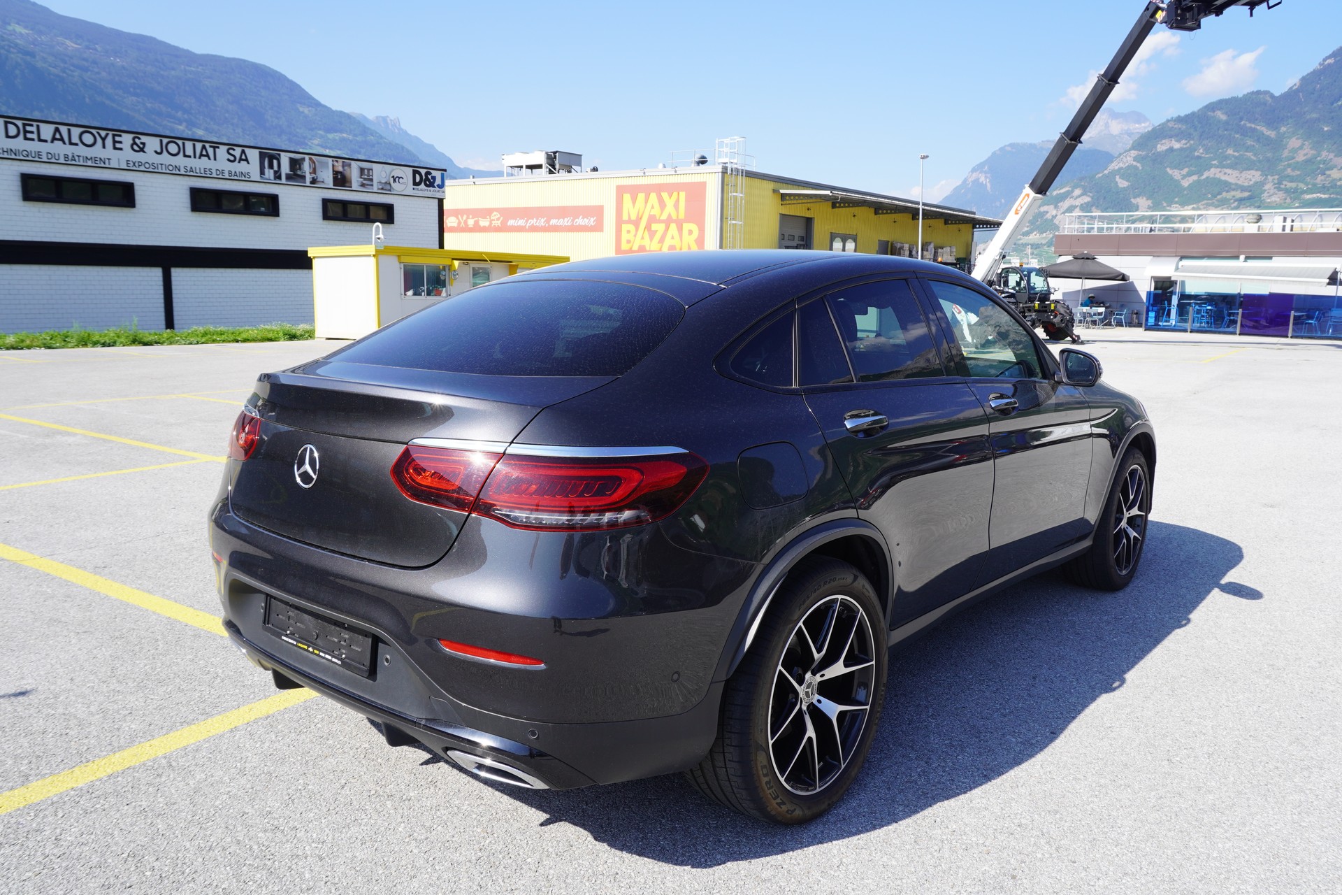MERCEDES-BENZ GLC Coupé 300 AMG Line 4Matic 9G-Tronic-image-3