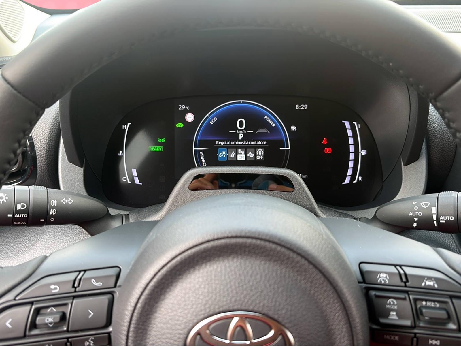 TOYOTA Yaris 1.5 VVT-i HSD Trend-image-5