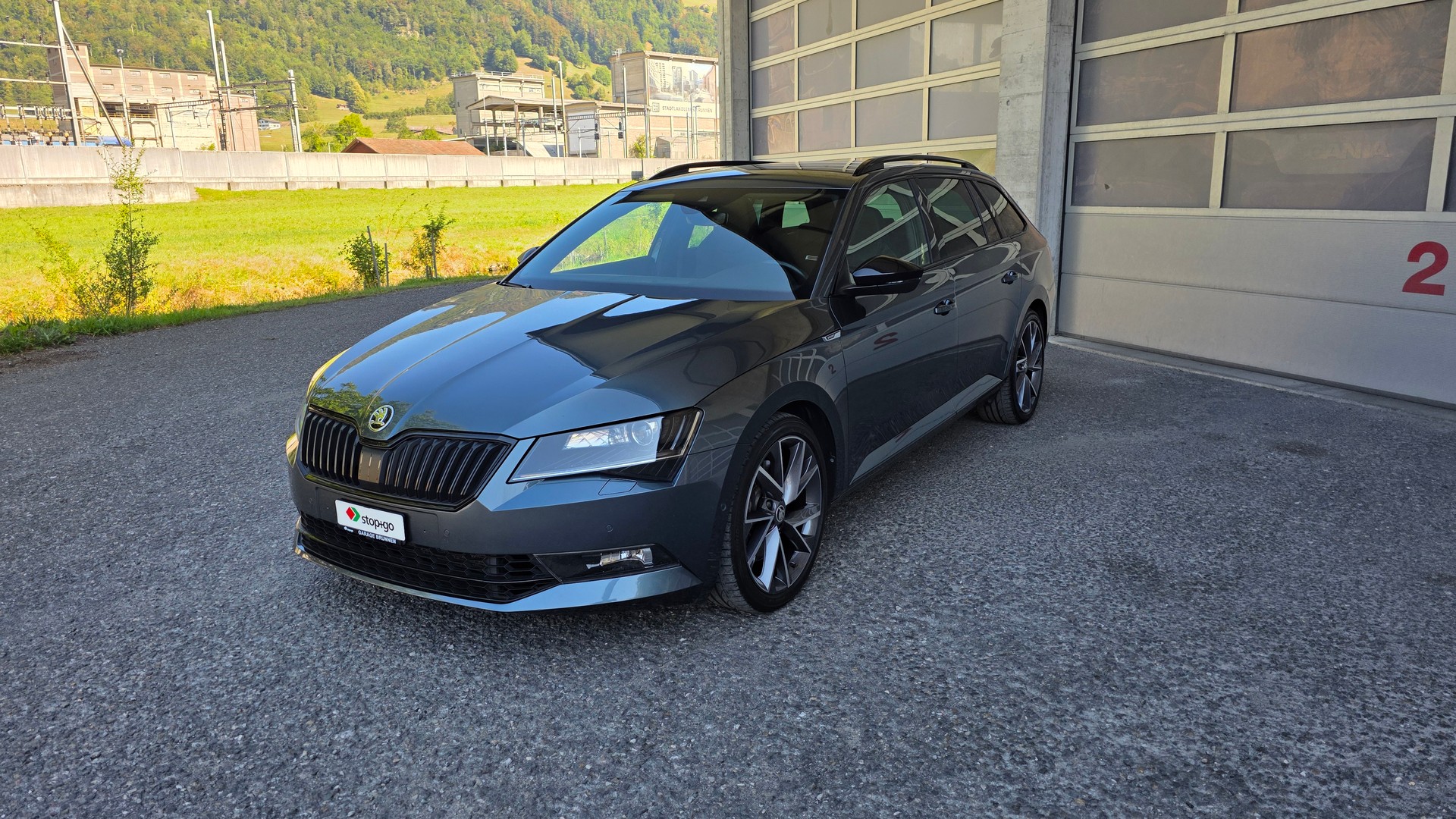 SKODA Superb Combi 2.0 TSI SportLine+ DSG 4x4-image-2