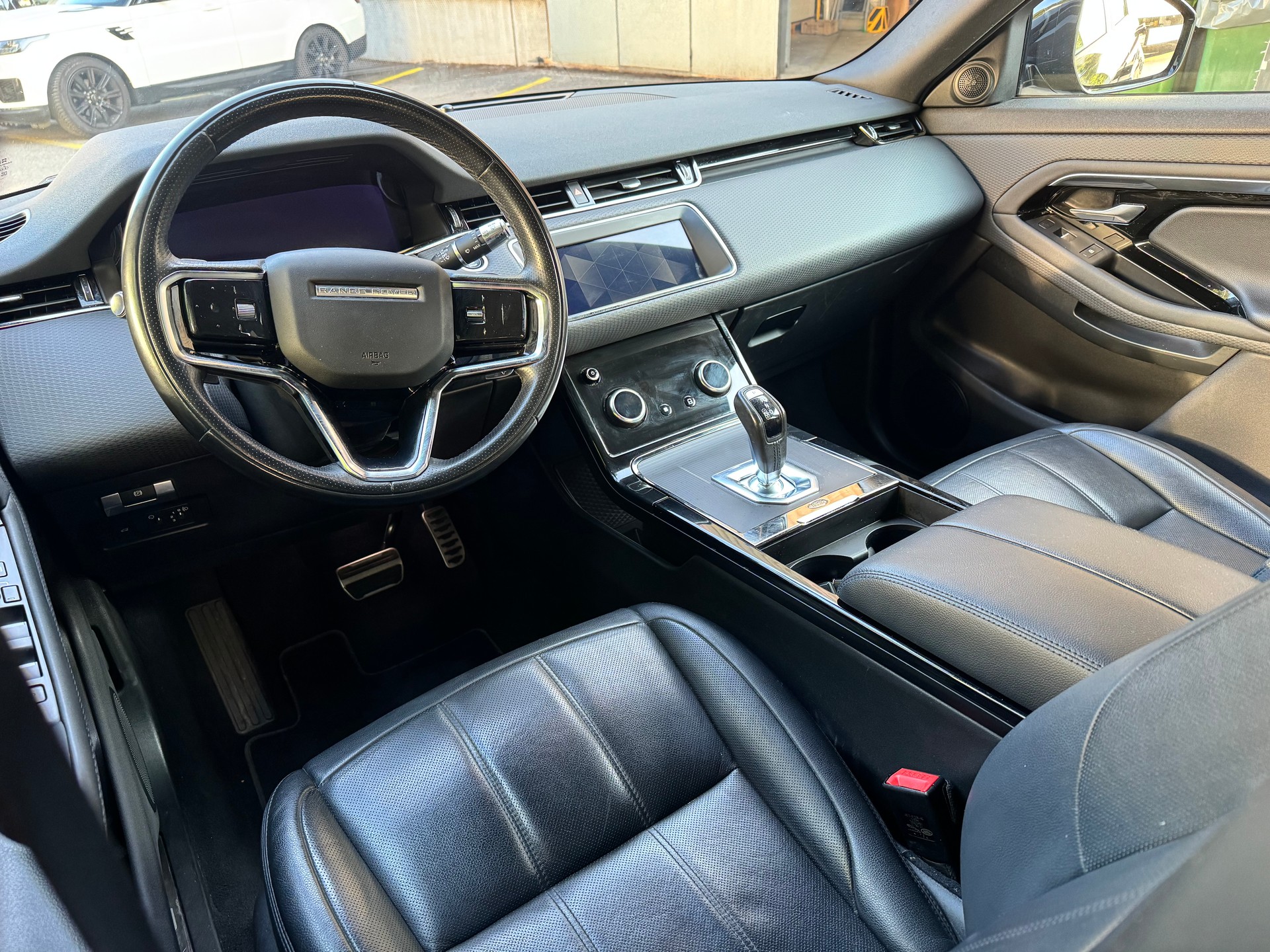 LAND ROVER Range Rover Evoque R-Dynamic P 200 HSE AT9-image-10