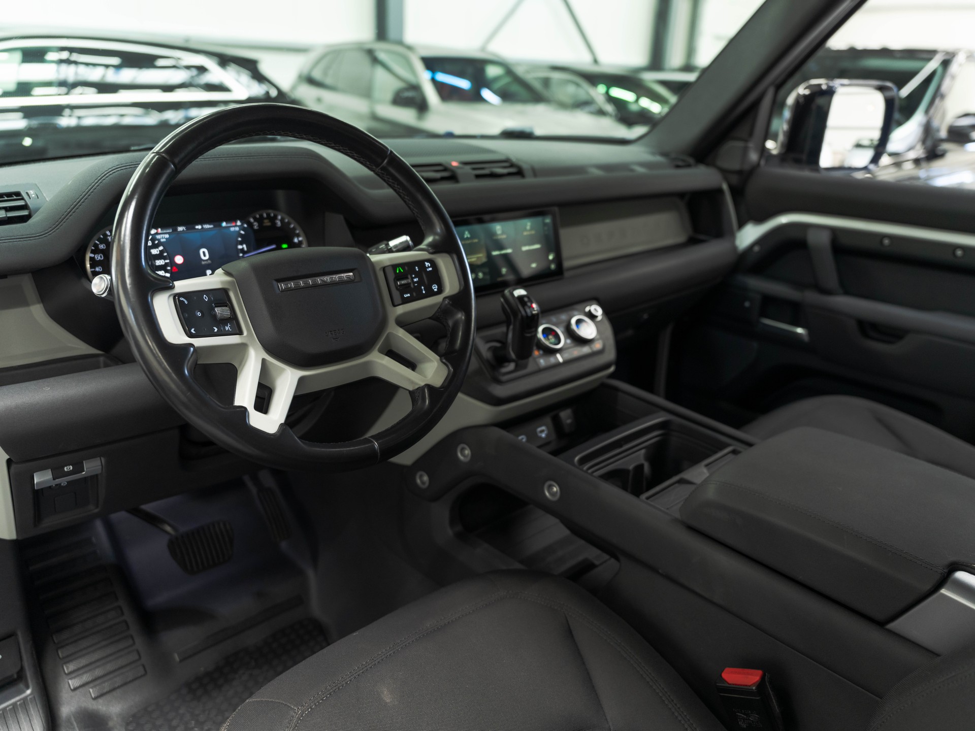 LAND ROVER Defender 90 3.0D I6 250 X-Dynamic SE AT8-image-7
